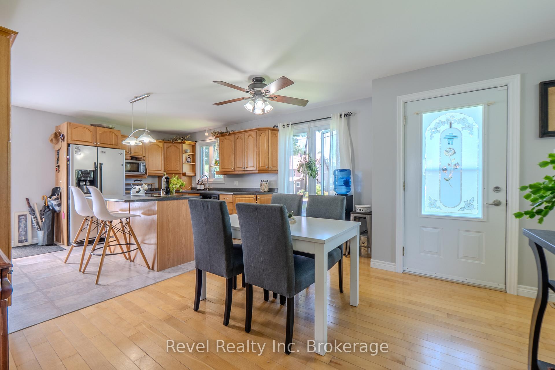 Photo 6 of 201 Bird Street, Powassan, Trout Creek — HOMEH
