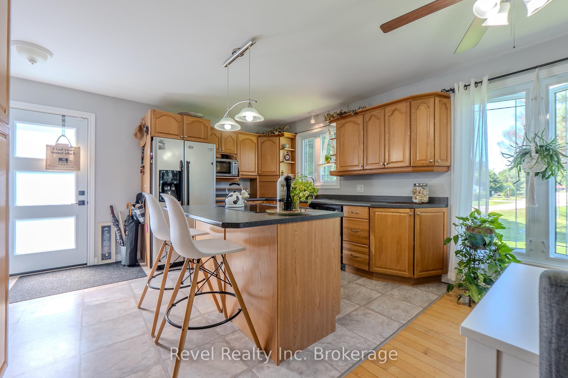 Photo 8 of 201 Bird Street, Powassan, Trout Creek — HOMEH