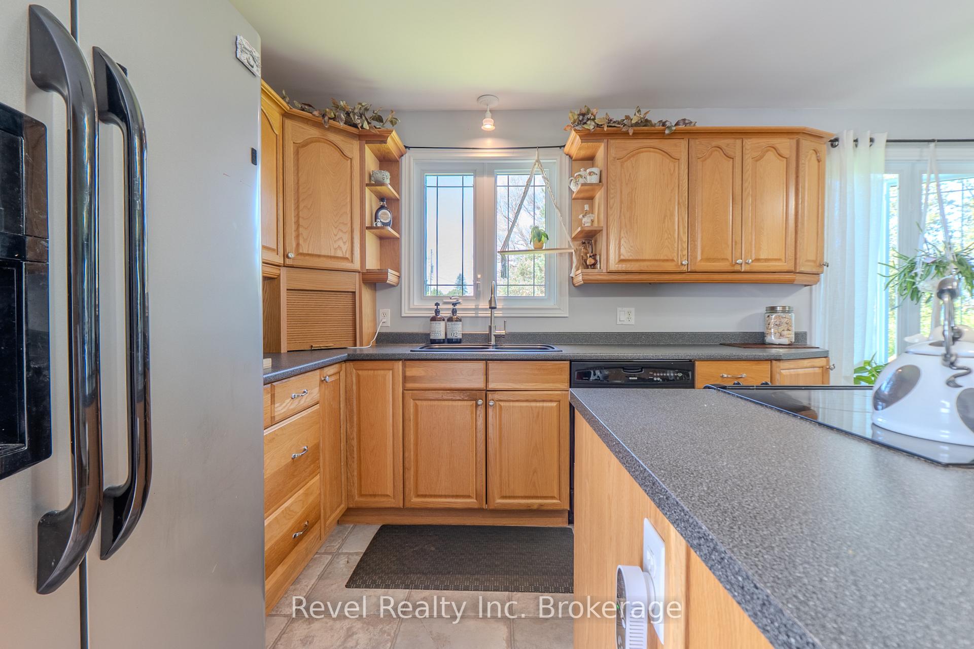 Photo 11 of 201 Bird Street, Powassan, Trout Creek — HOMEH