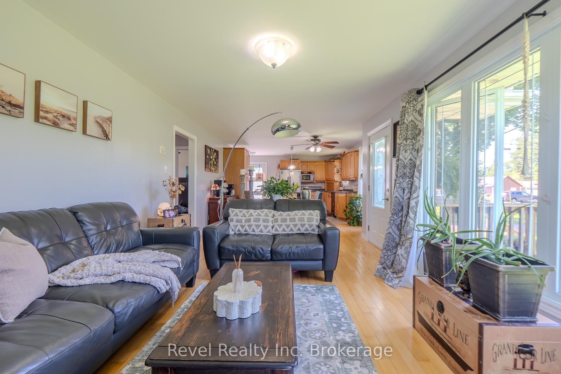Photo 14 of 201 Bird Street, Powassan, Trout Creek — HOMEH