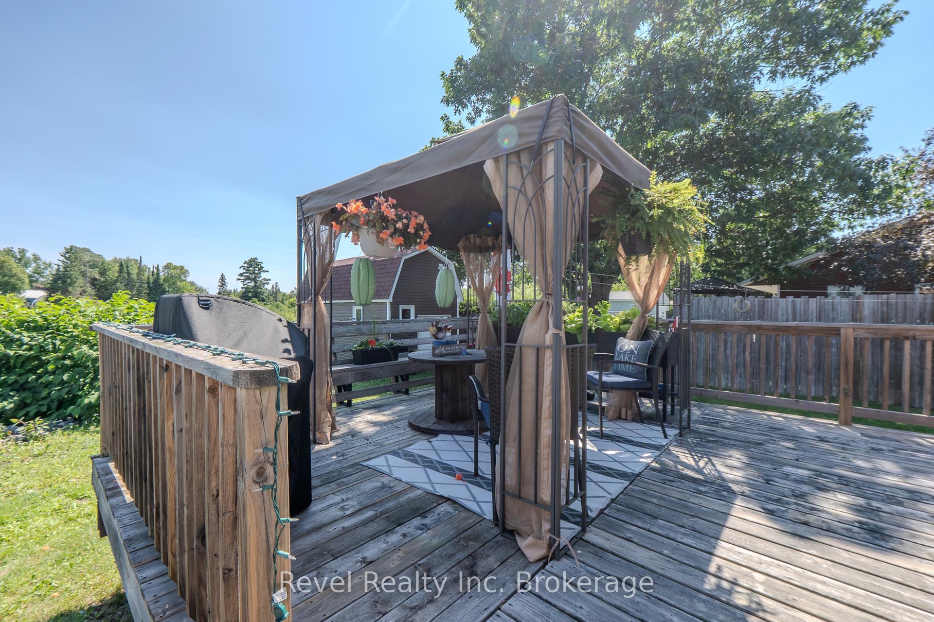 Photo 27 of 201 Bird Street, Powassan, Trout Creek — HOMEH