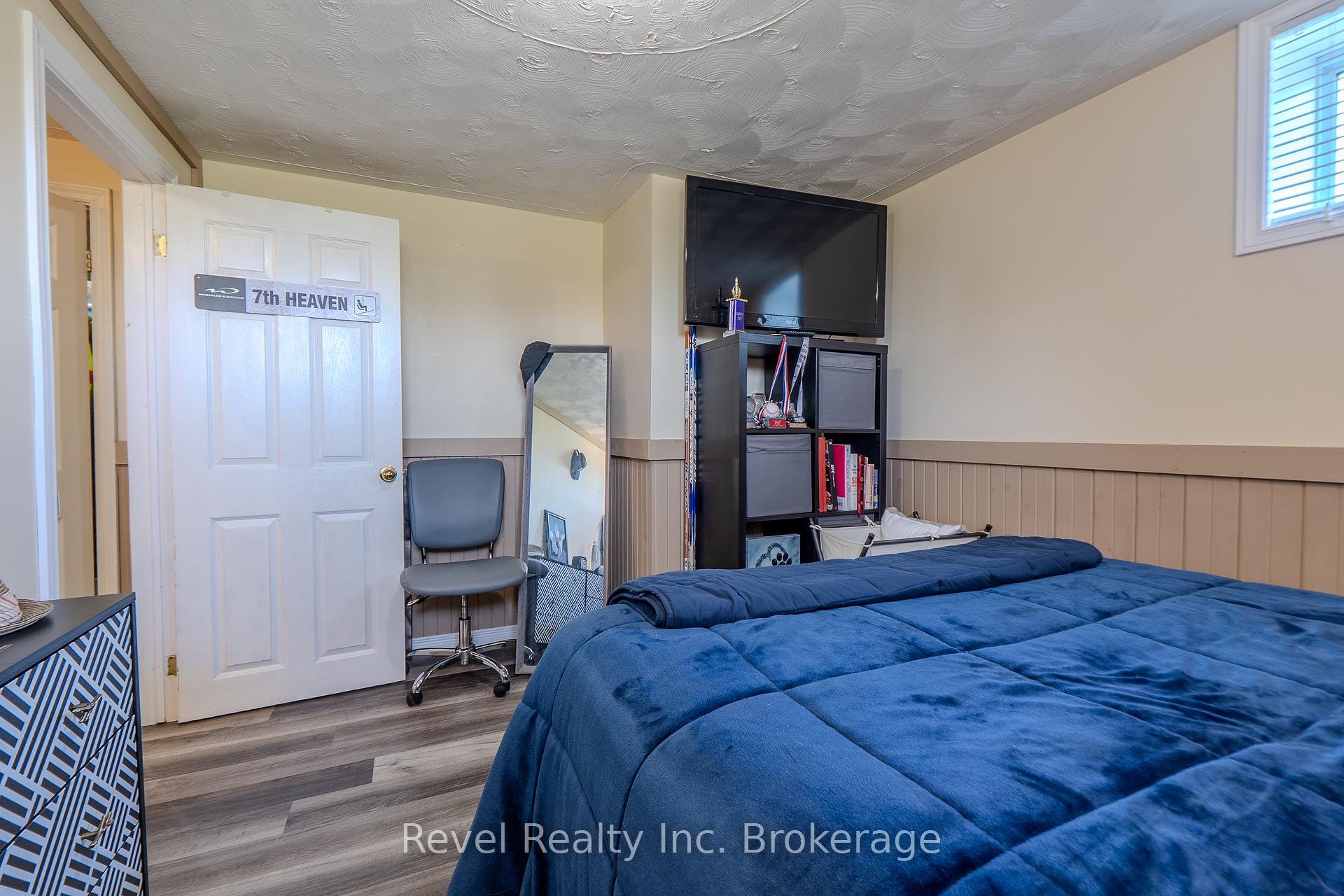Photo 33 of 201 Bird Street, Powassan, Trout Creek — HOMEH