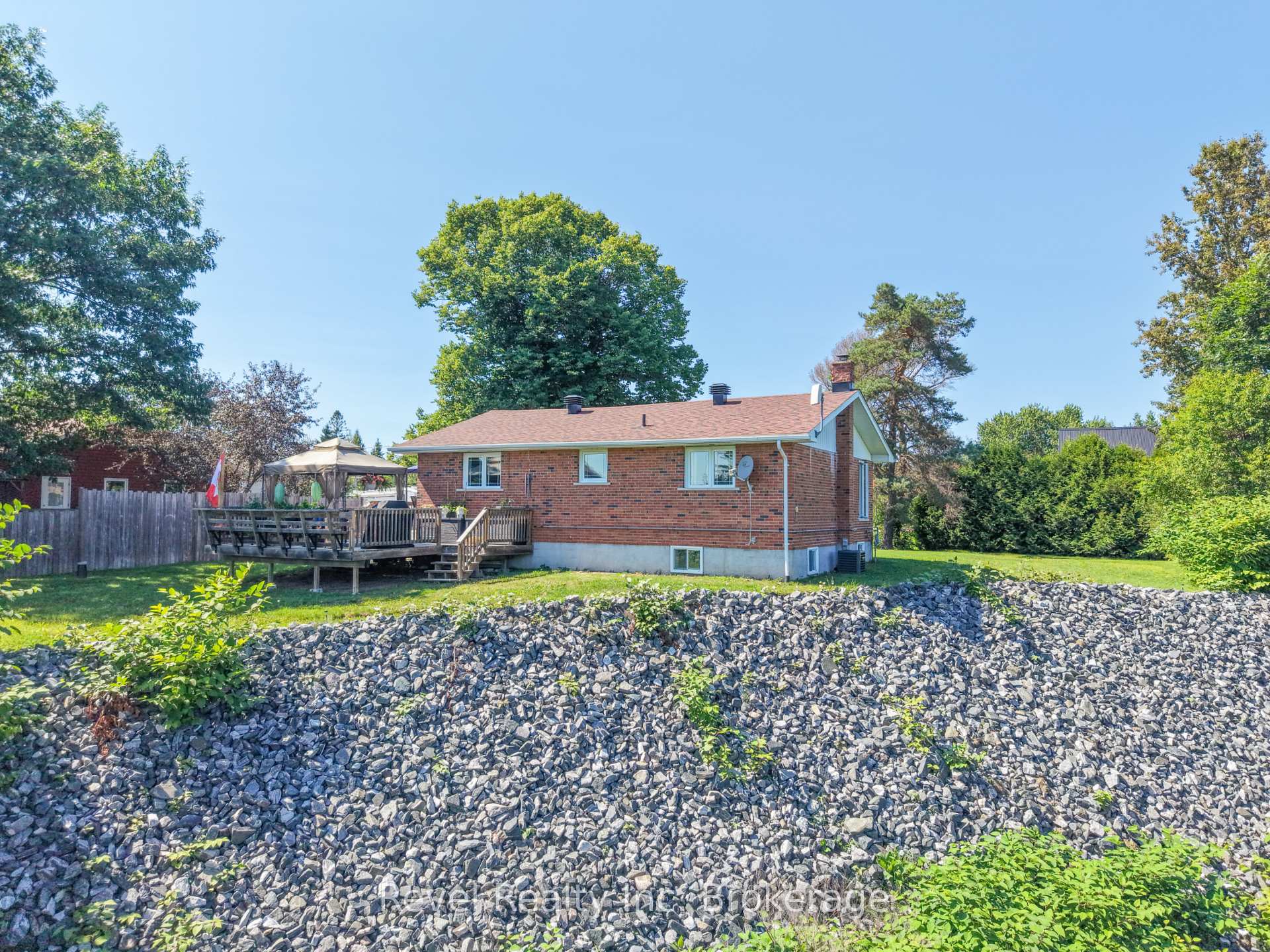 Photo 42 of 201 Bird Street, Powassan, Trout Creek — HOMEH