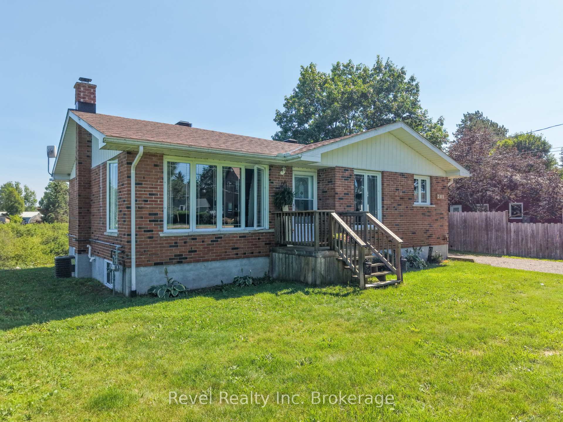 Photo 46 of 201 Bird Street, Powassan, Trout Creek — HOMEH