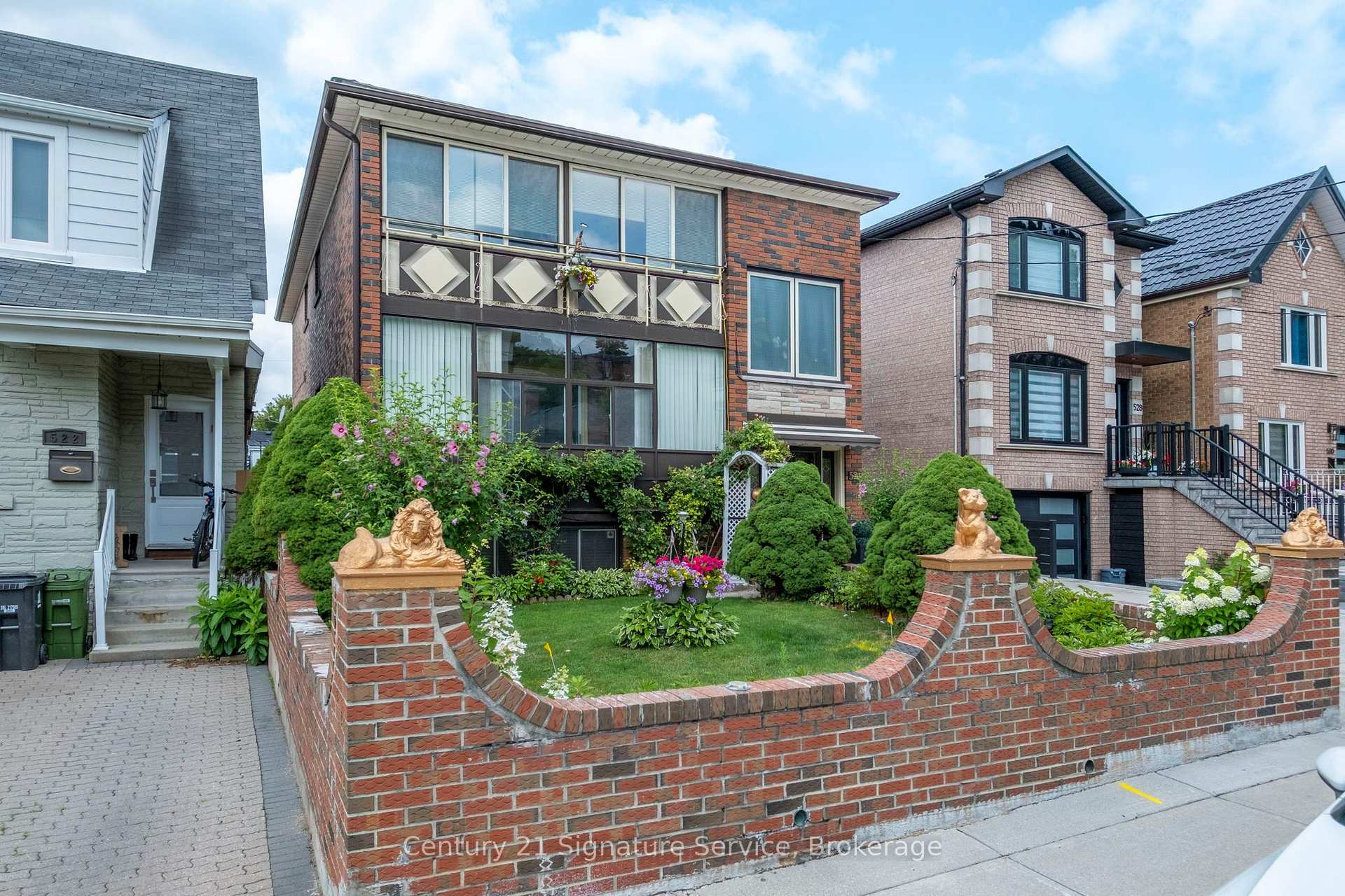 Photo 6 of 524 Silverthorn Avenue, Toronto, Keelesdale-Eglinton West — HOMEH