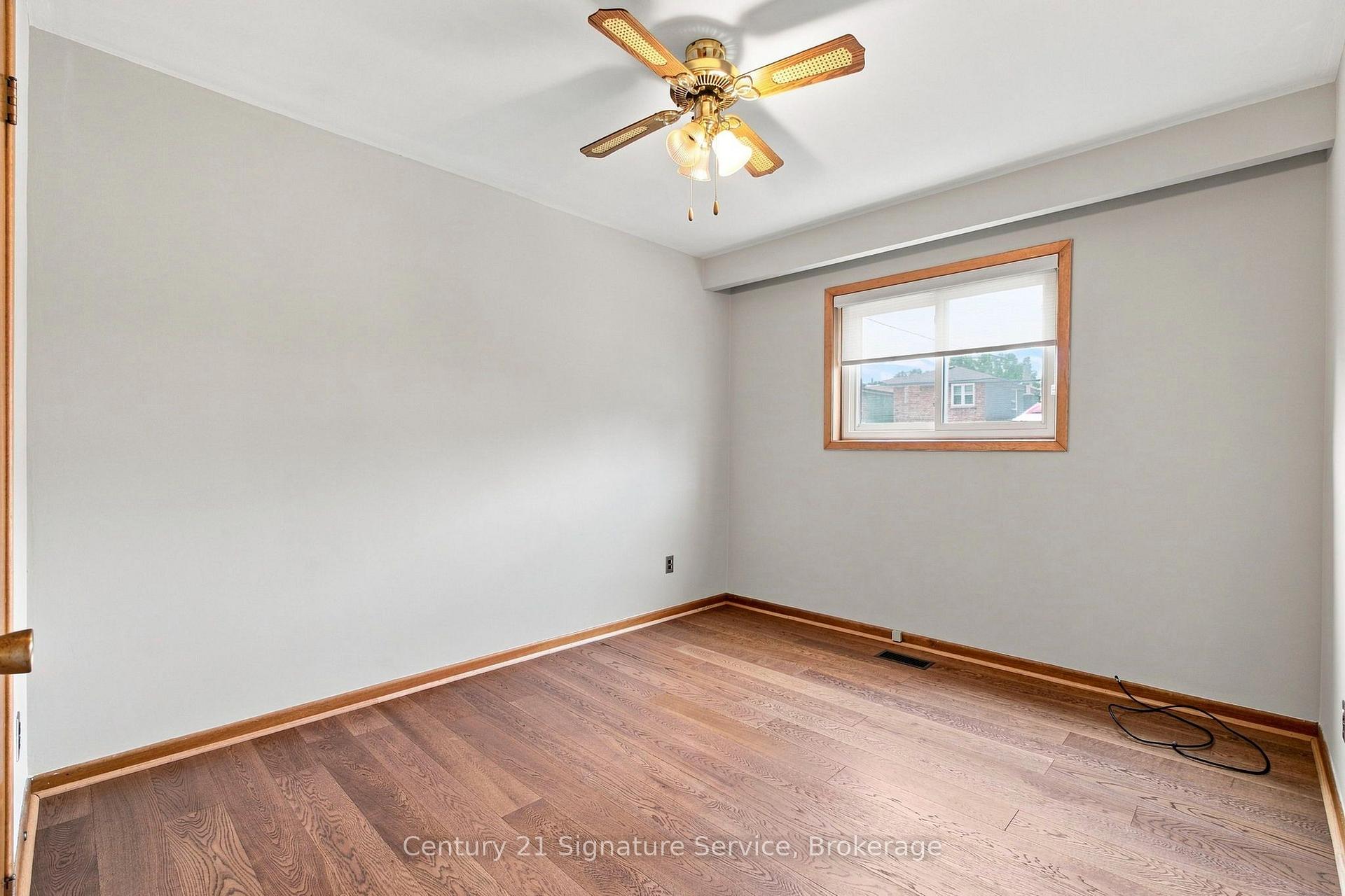 Photo 15 of 524 Silverthorn Avenue, Toronto, Keelesdale-Eglinton West — HOMEH