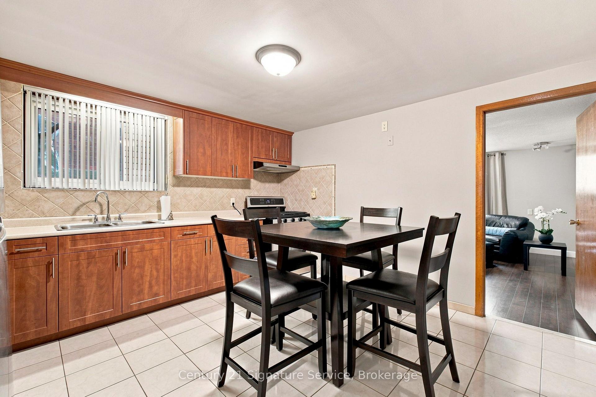 Photo 25 of 524 Silverthorn Avenue, Toronto, Keelesdale-Eglinton West — HOMEH