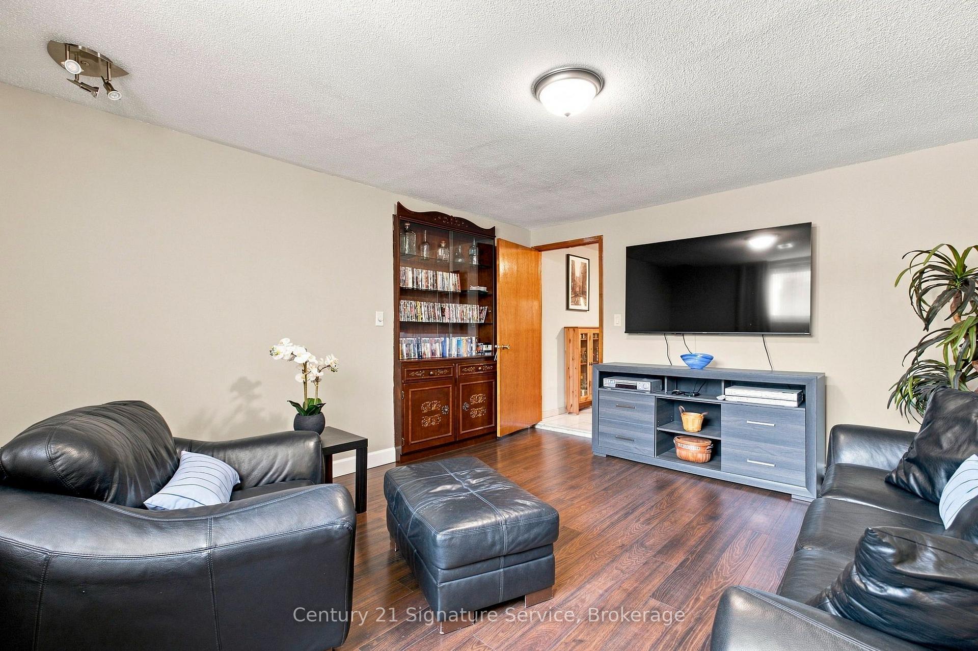 Photo 28 of 524 Silverthorn Avenue, Toronto, Keelesdale-Eglinton West — HOMEH