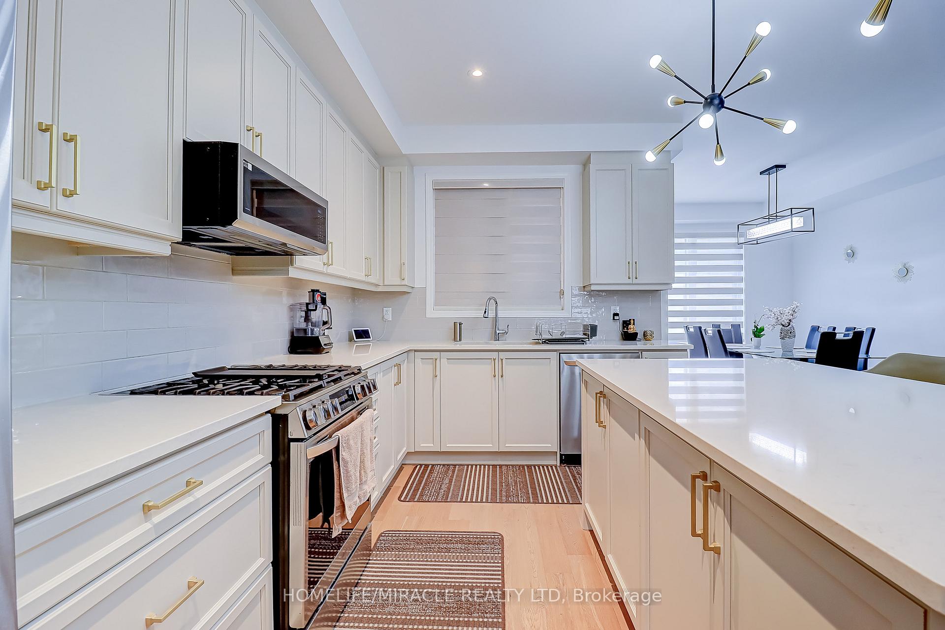 Photo 5 of 1188 Wheat Boom Drive, Oakville, Joshua Meadows — HOMEH