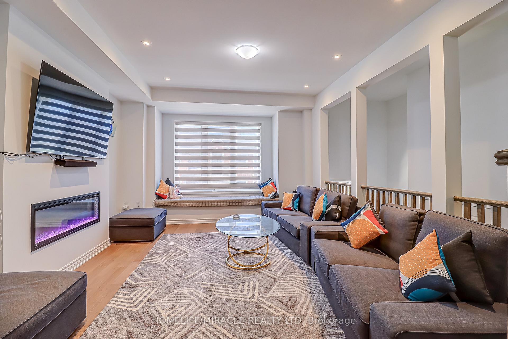 Photo 7 of 1188 Wheat Boom Drive, Oakville, Joshua Meadows — HOMEH