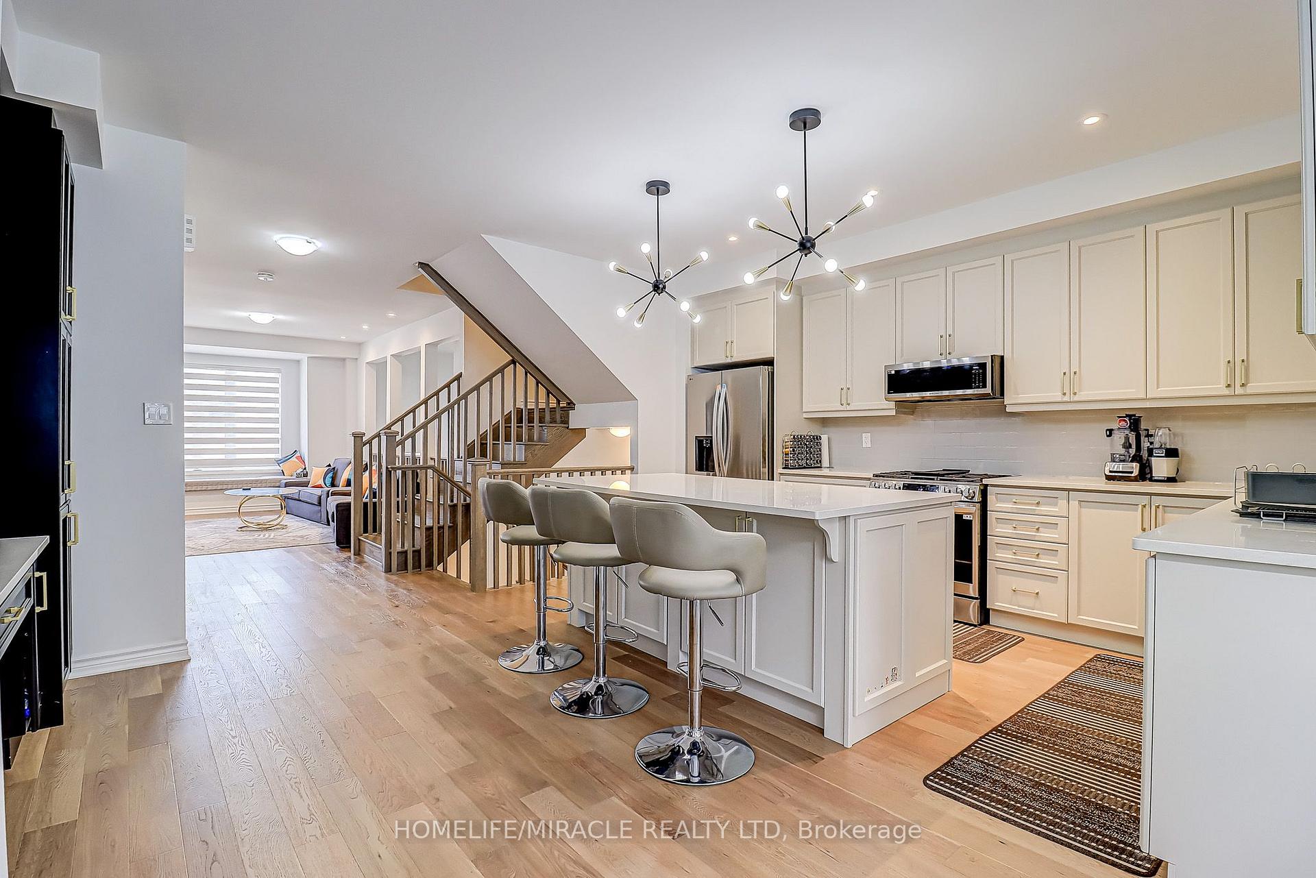 Photo 9 of 1188 Wheat Boom Drive, Oakville, Joshua Meadows — HOMEH
