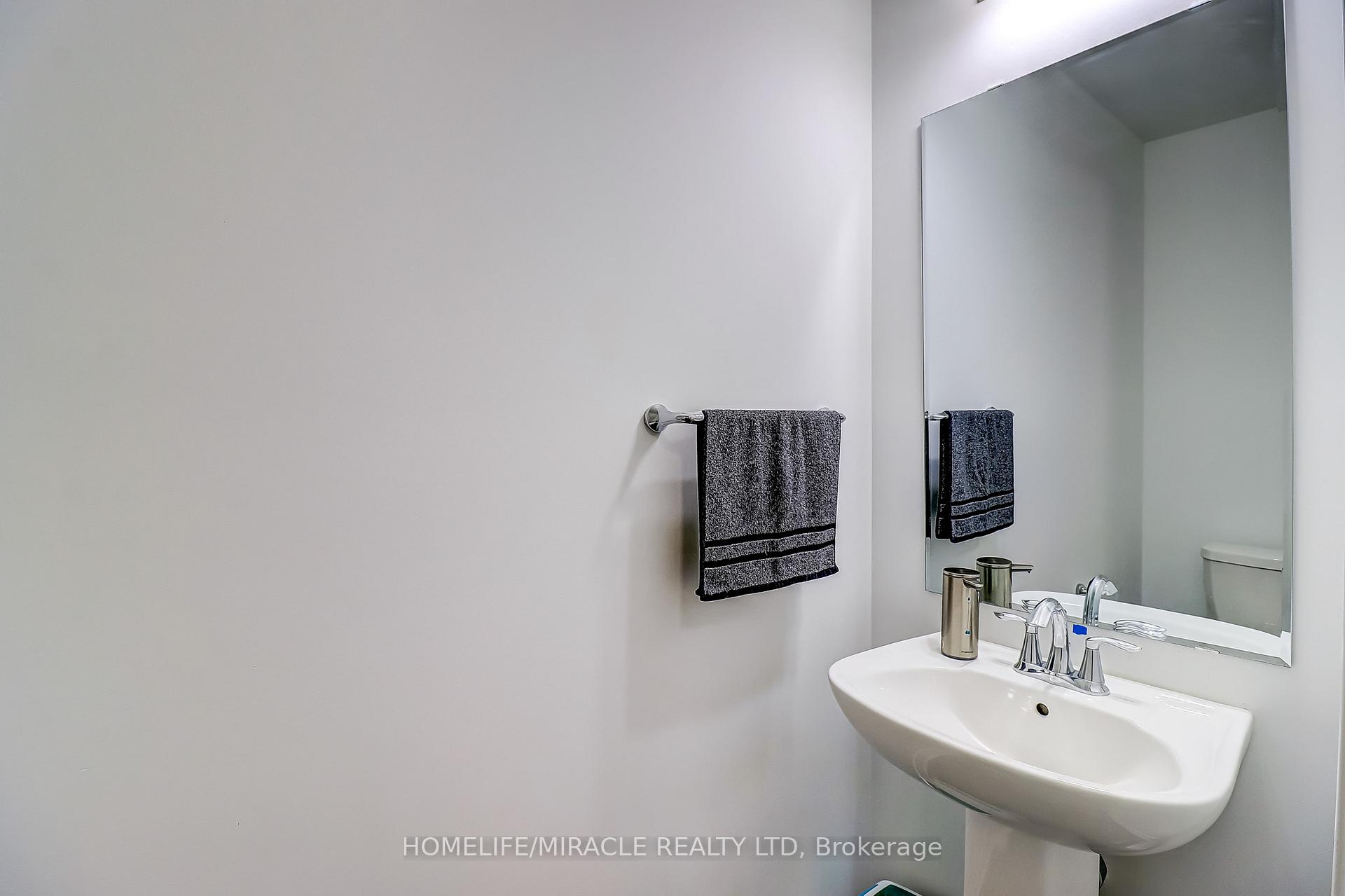 Photo 11 of 1188 Wheat Boom Drive, Oakville, Joshua Meadows — HOMEH