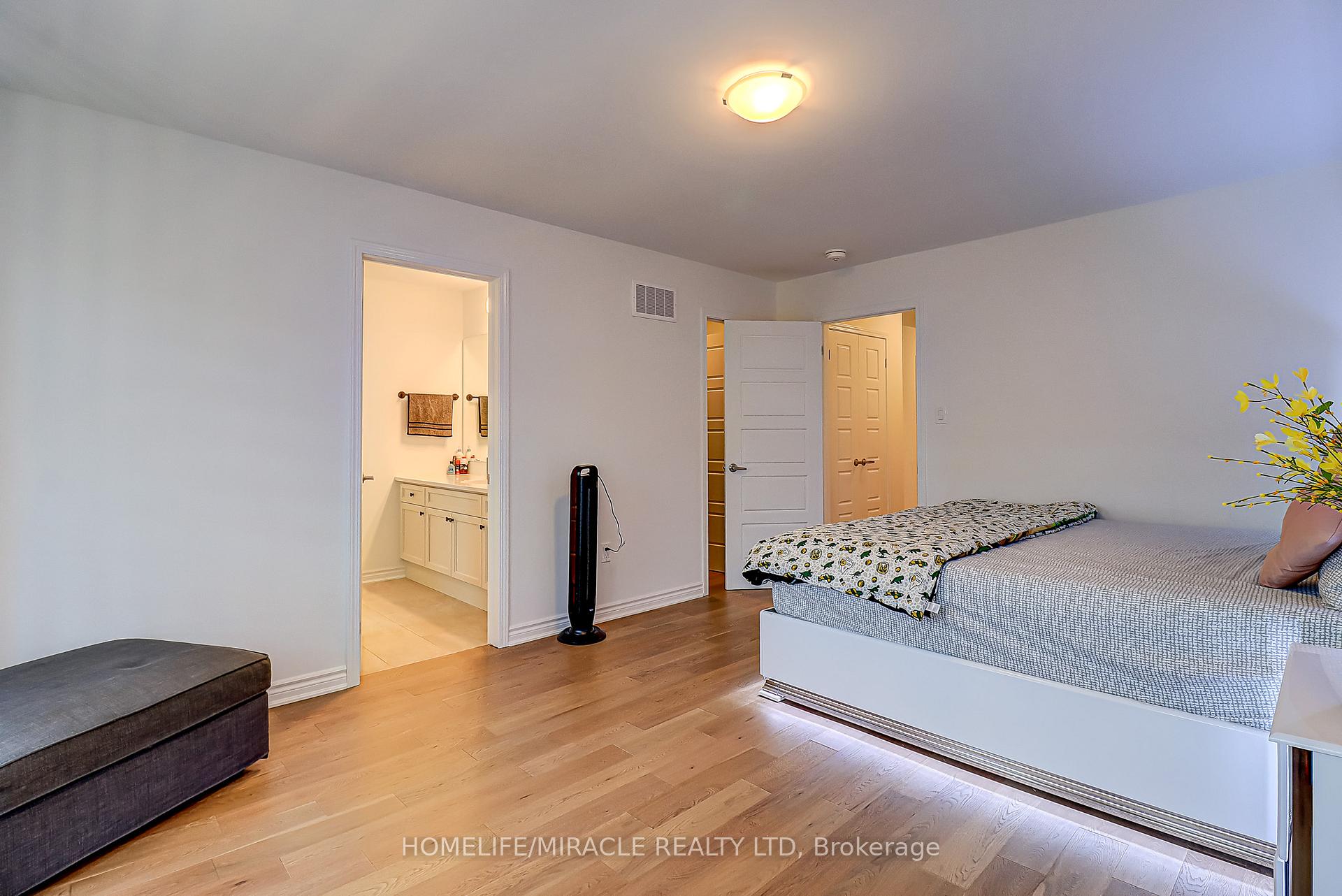 Photo 13 of 1188 Wheat Boom Drive, Oakville, Joshua Meadows — HOMEH