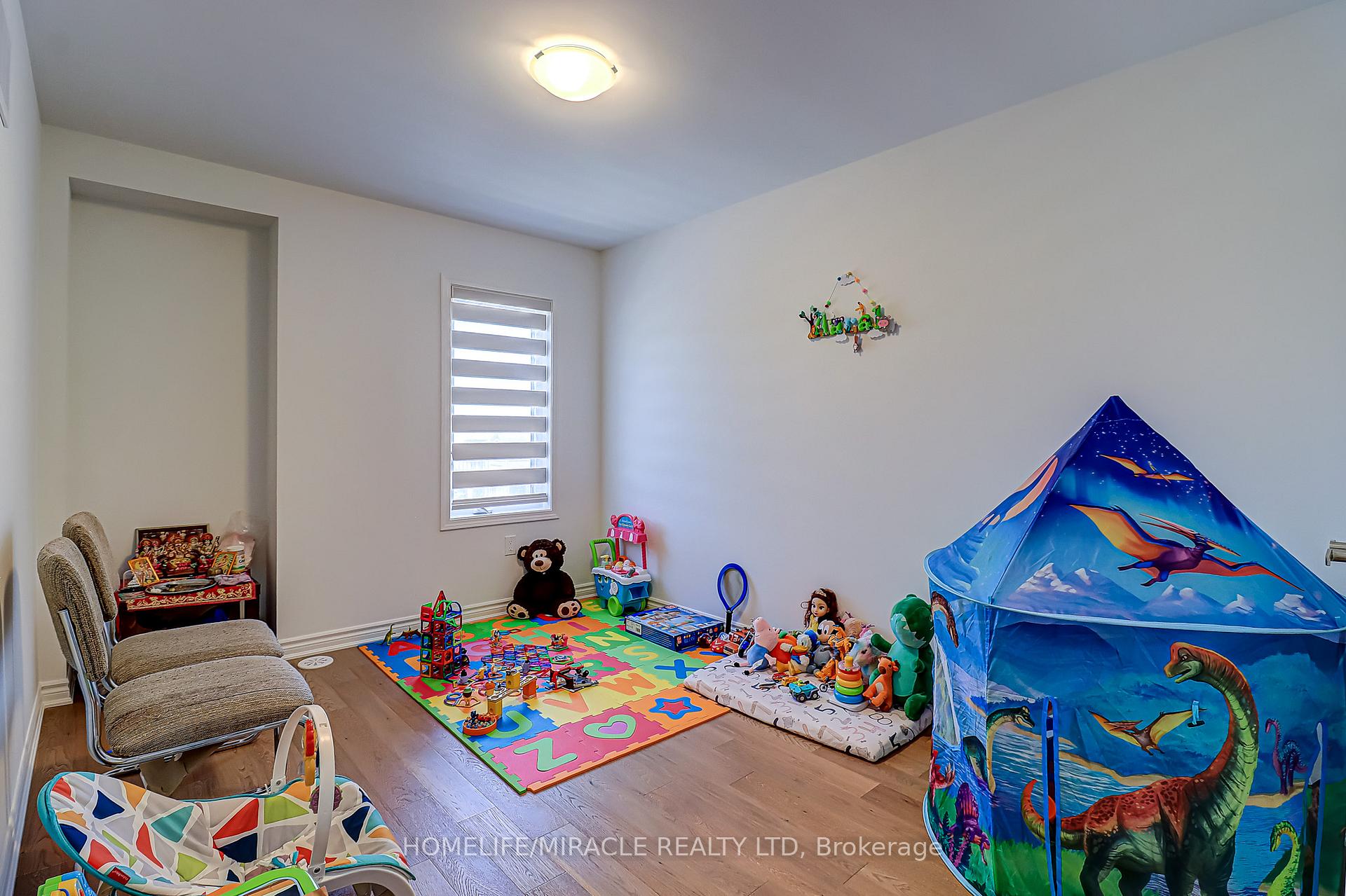 Photo 15 of 1188 Wheat Boom Drive, Oakville, Joshua Meadows — HOMEH