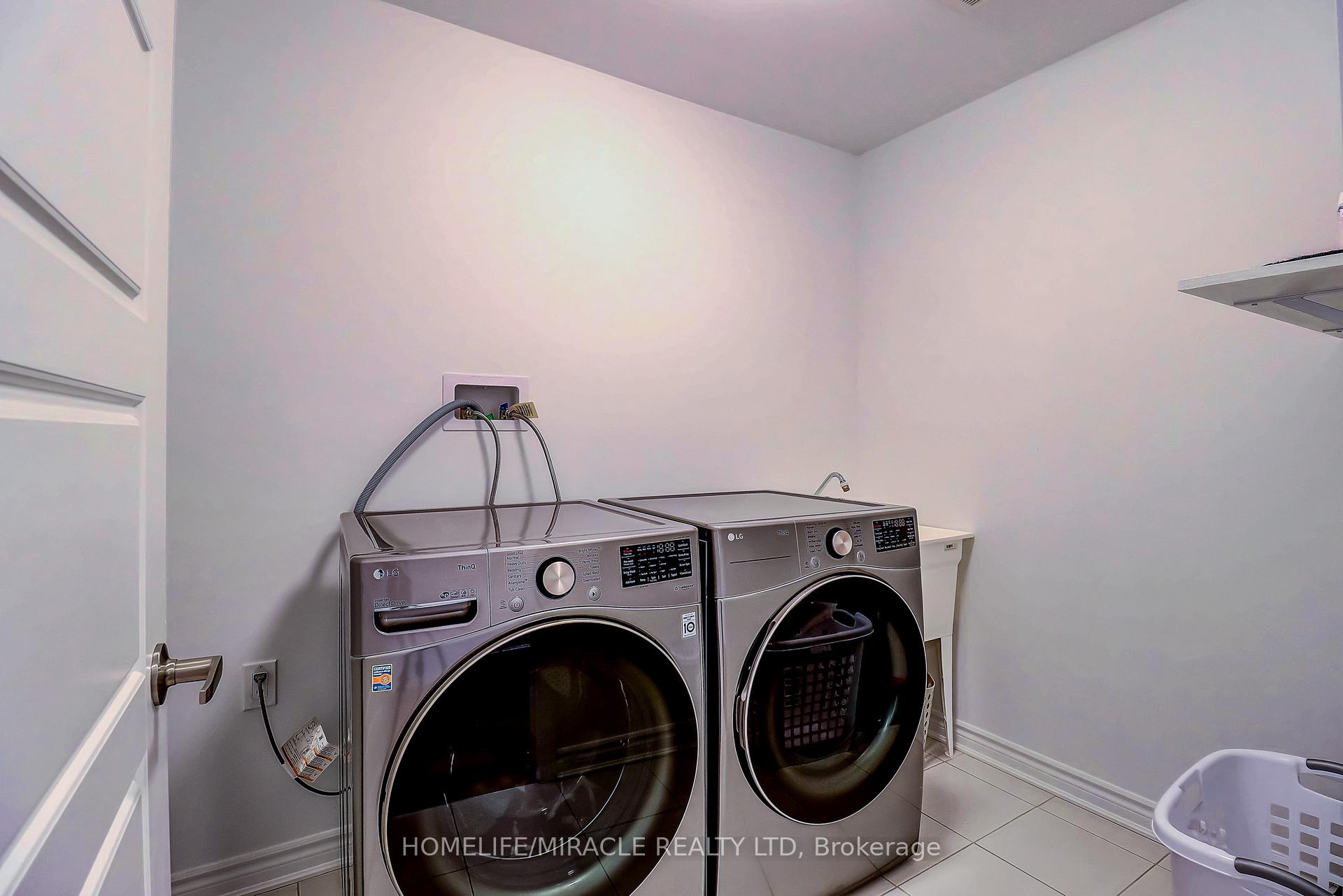 Photo 16 of 1188 Wheat Boom Drive, Oakville, Joshua Meadows — HOMEH