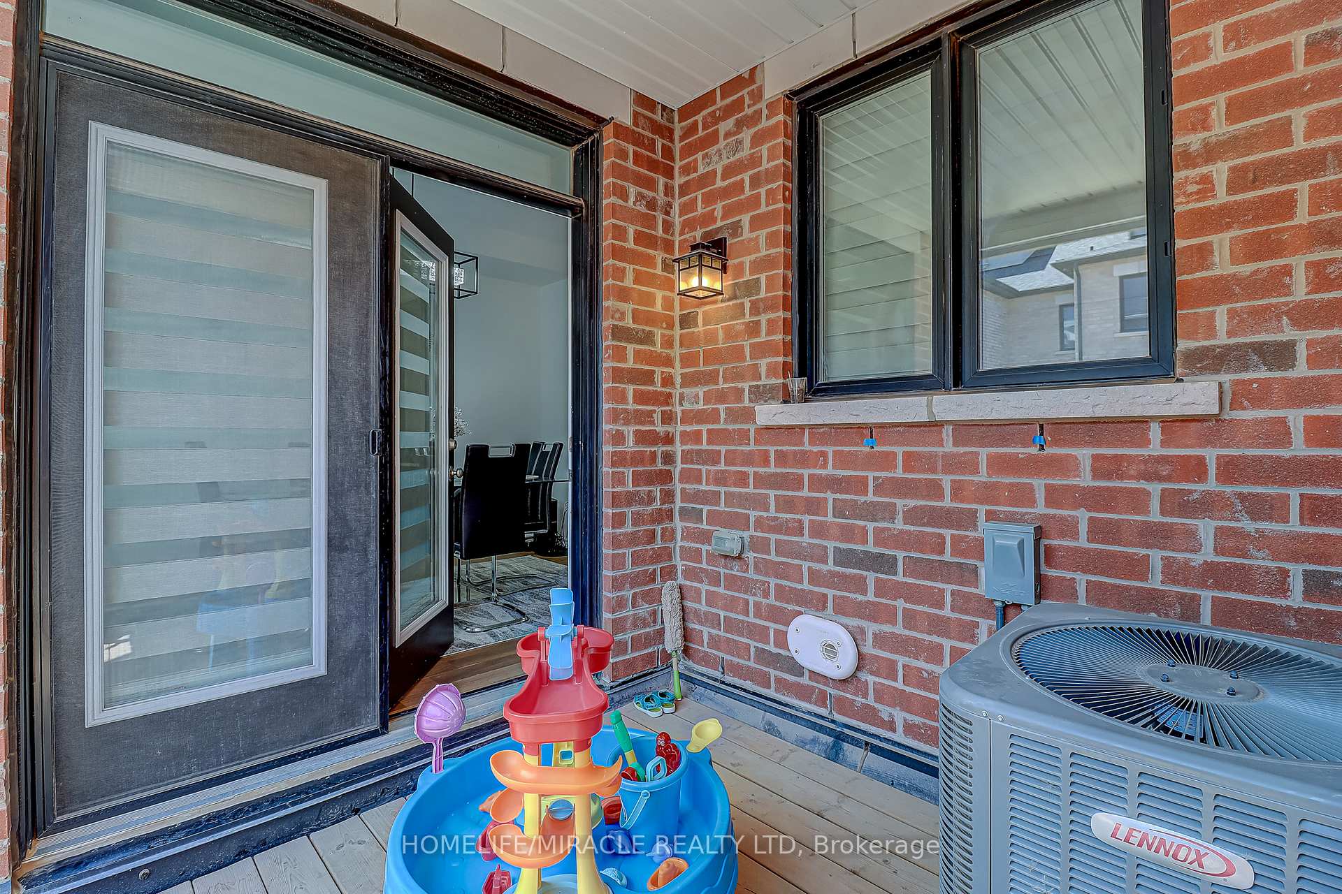Photo 21 of 1188 Wheat Boom Drive, Oakville, Joshua Meadows — HOMEH