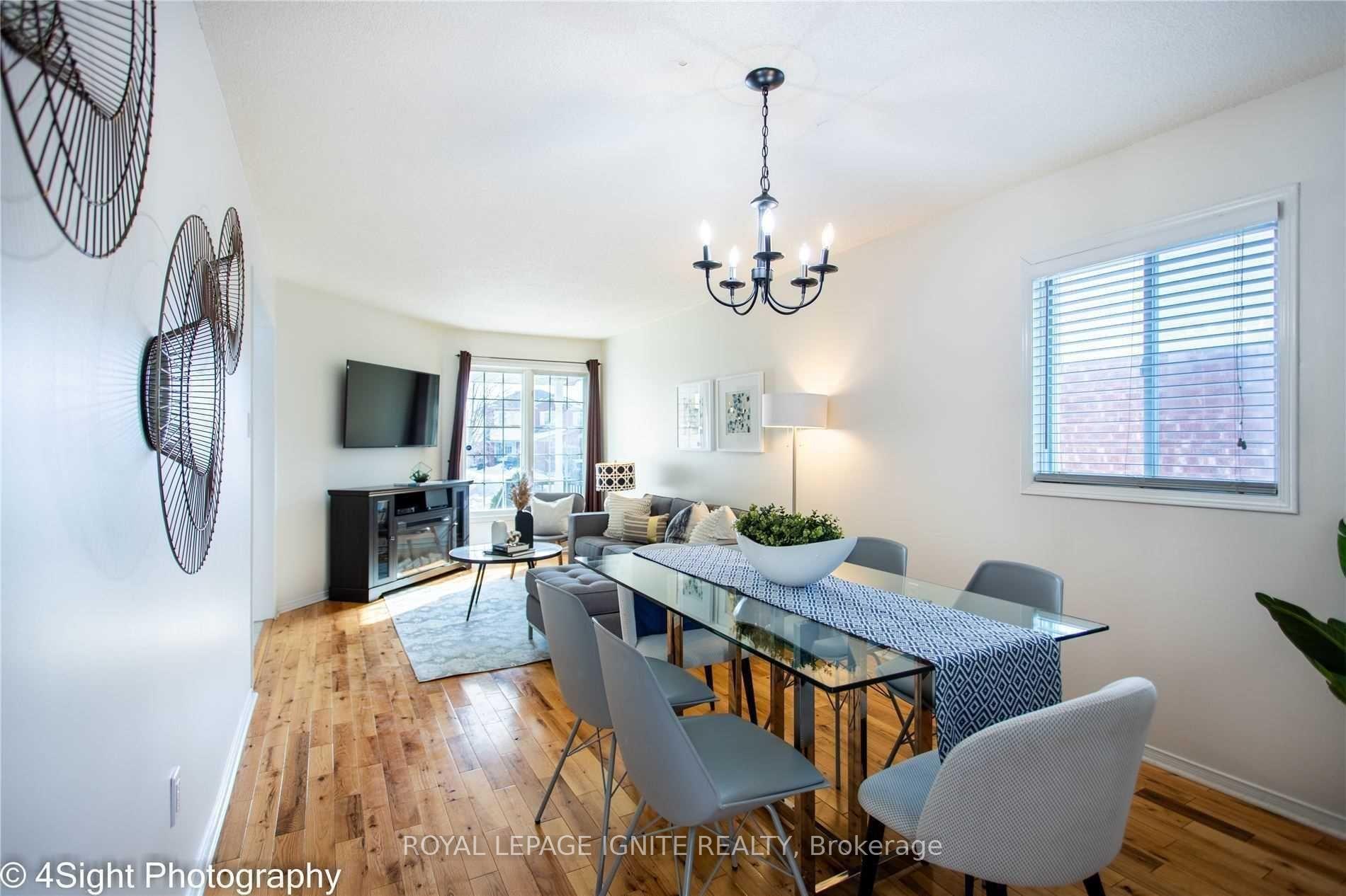 Photo 7 of 10 Bonnycastle Drive, Clarington, Bowmanville — HOMEH