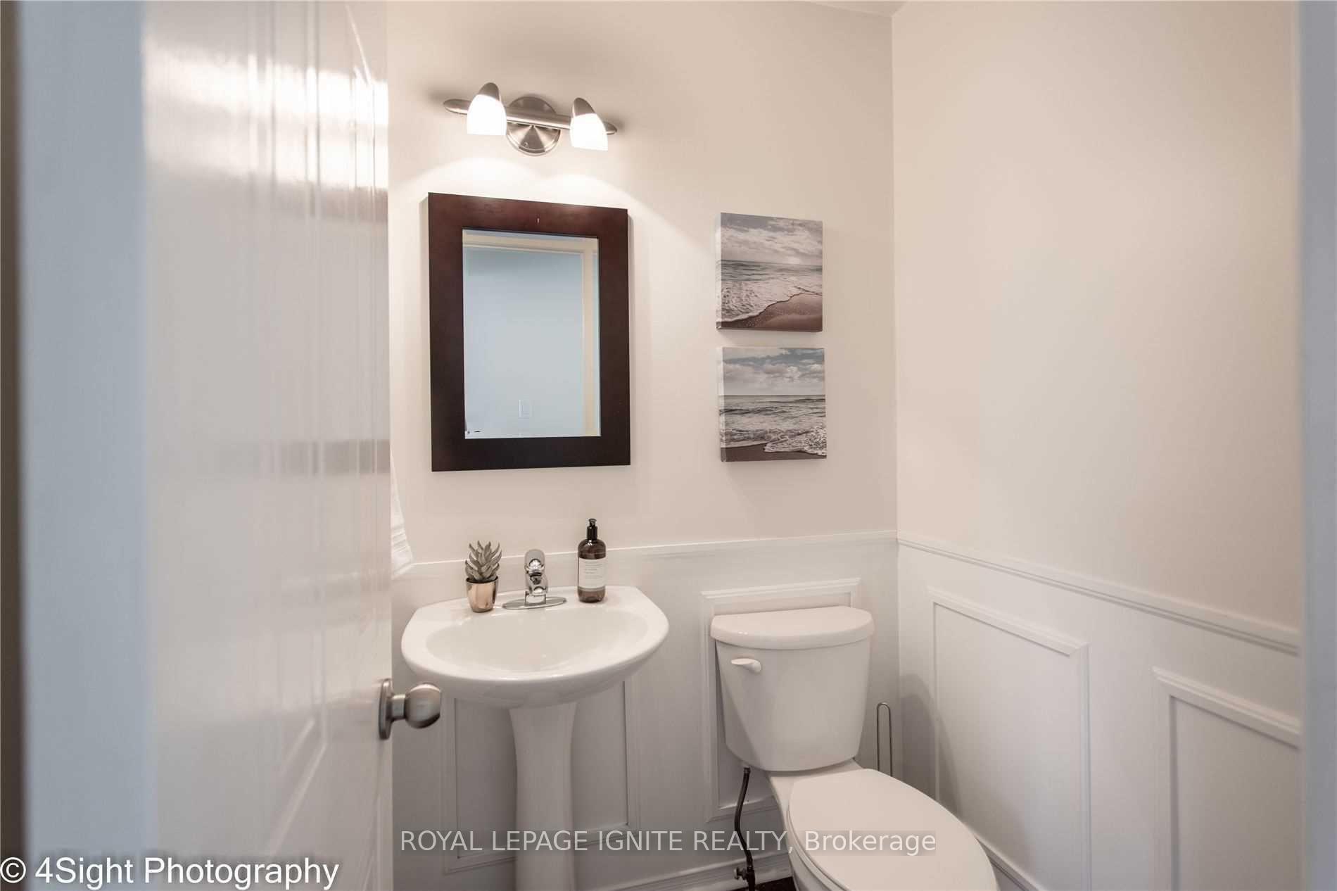 Photo 10 of 10 Bonnycastle Drive, Clarington, Bowmanville — HOMEH