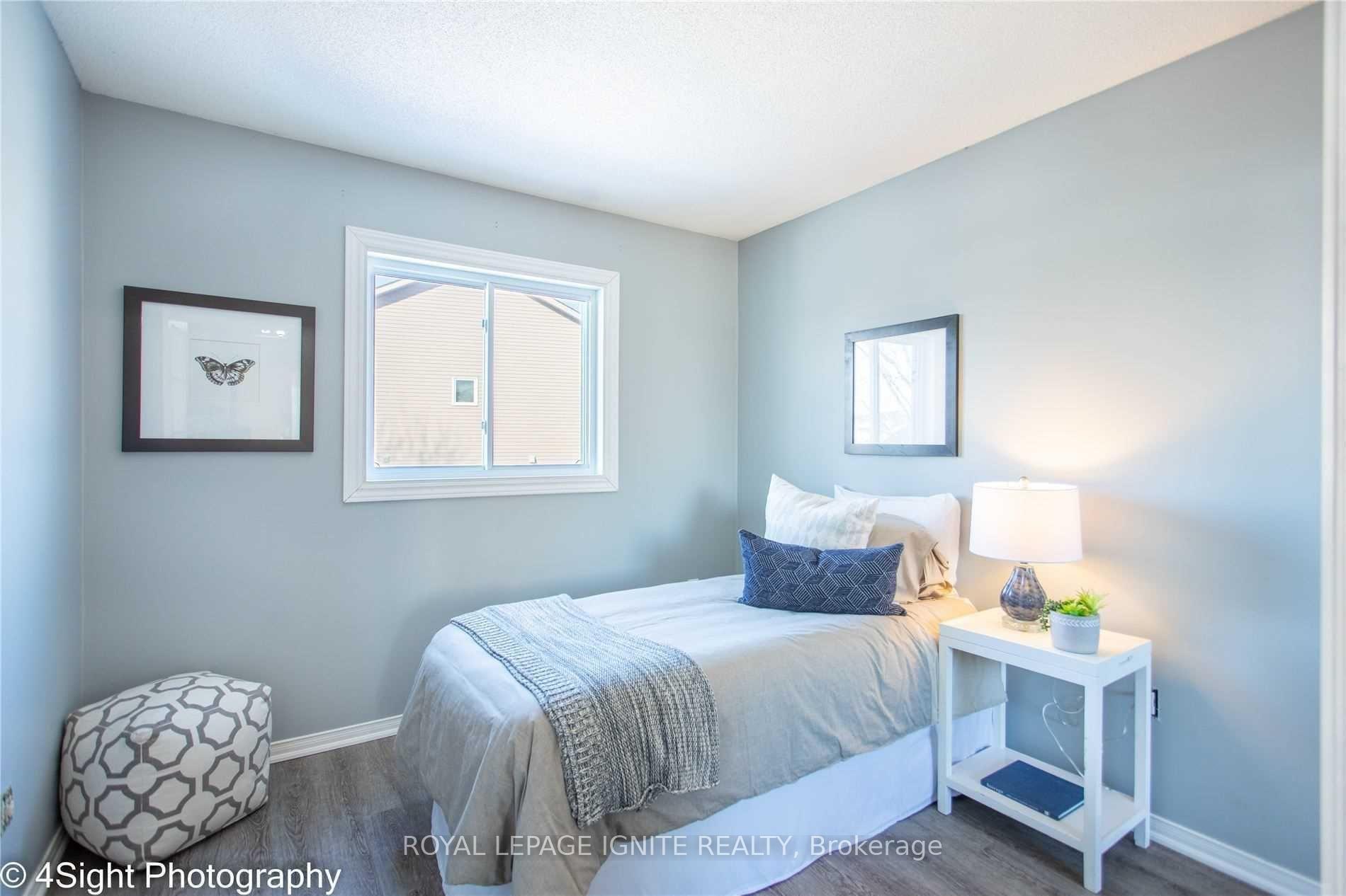 Photo 12 of 10 Bonnycastle Drive, Clarington, Bowmanville — HOMEH