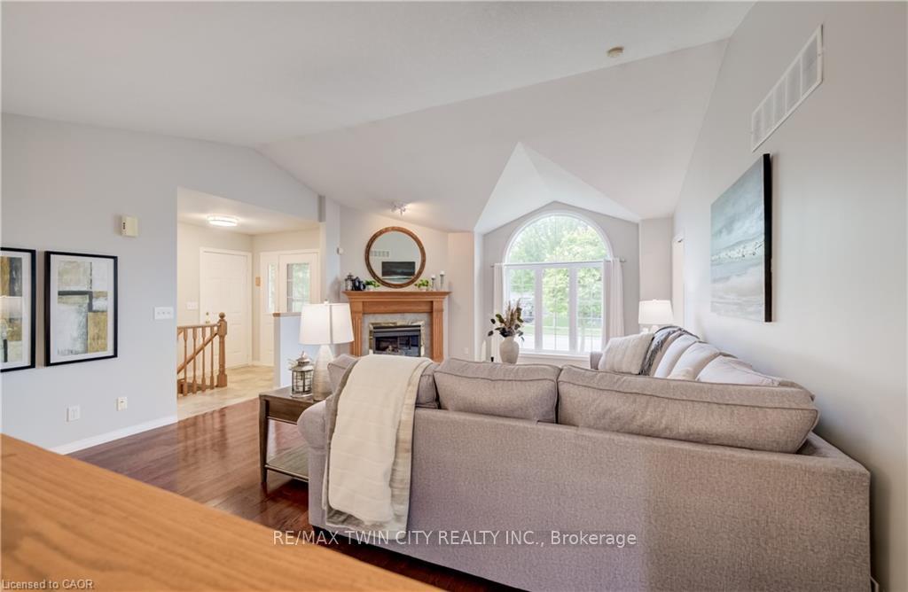 Photo 9 of 27 Chandos Drive, Kitchener, Centreville Chicopee — HOMEH