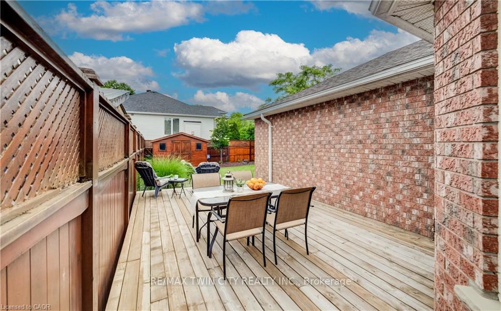 Photo 40 of 27 Chandos Drive, Kitchener, Centreville Chicopee — HOMEH