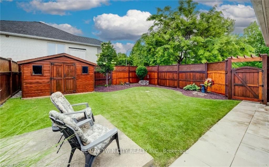 Photo 42 of 27 Chandos Drive, Kitchener, Centreville Chicopee — HOMEH