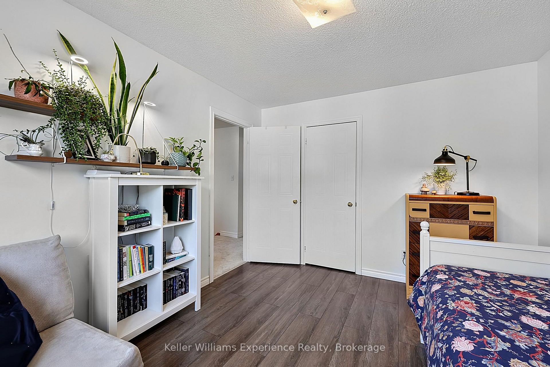 Photo 16 of 1044 Dina Crescent, Midland — HOMEH