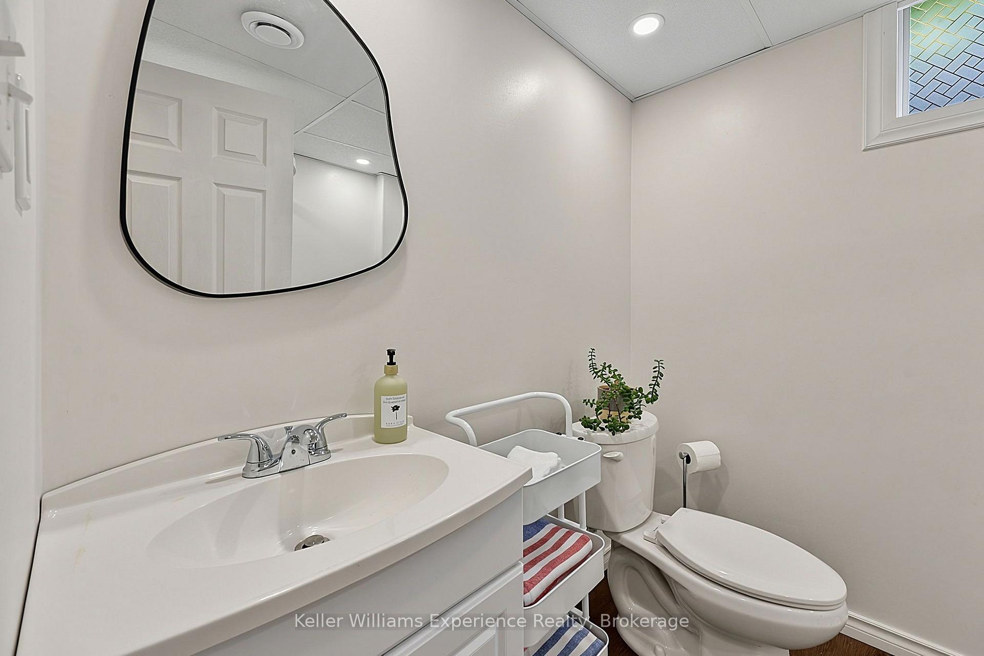 Photo 24 of 1044 Dina Crescent, Midland — HOMEH