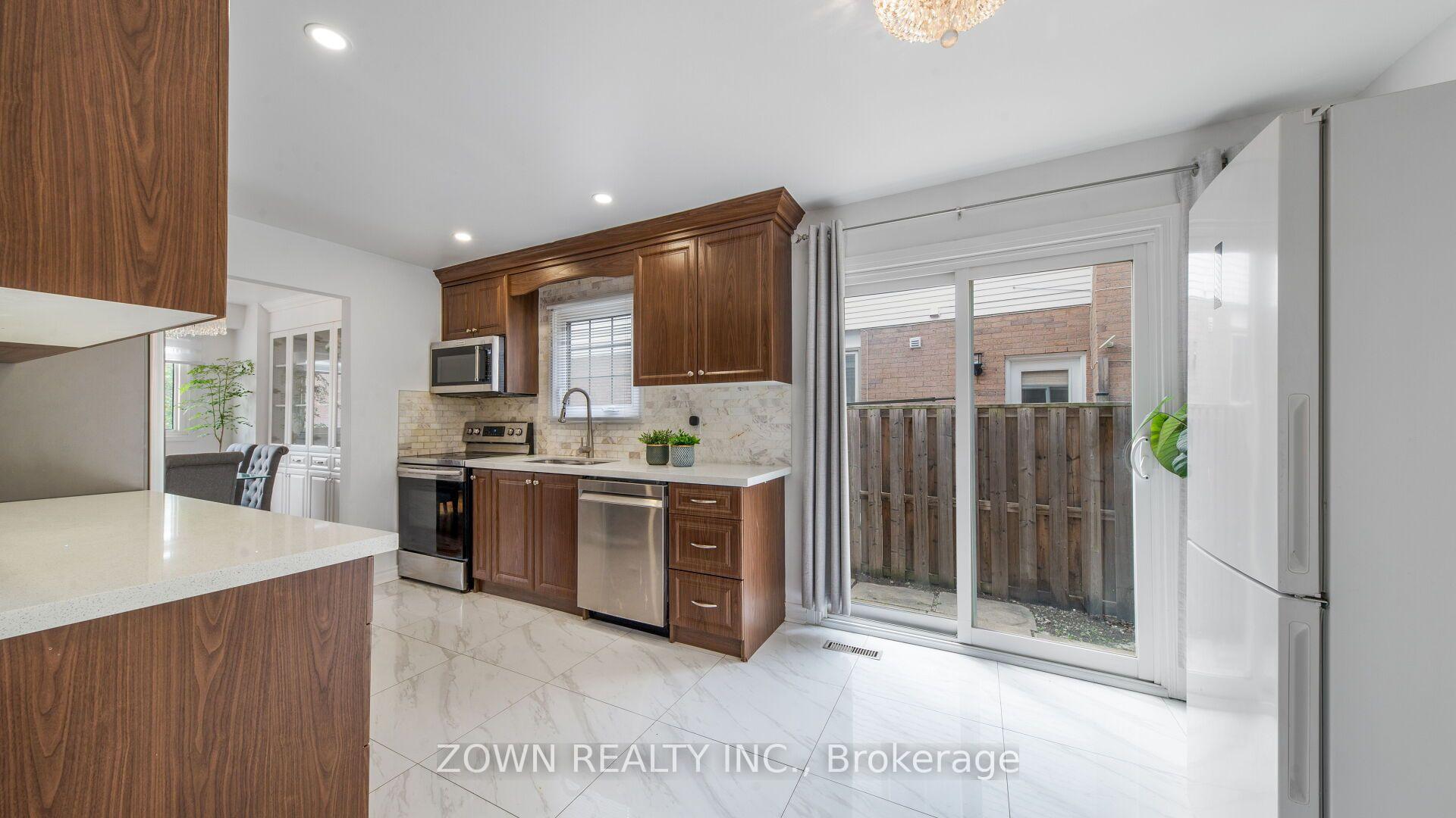 Photo 13 of 1542 Kirkrow Crescent, Mississauga, East Credit — HOMEH