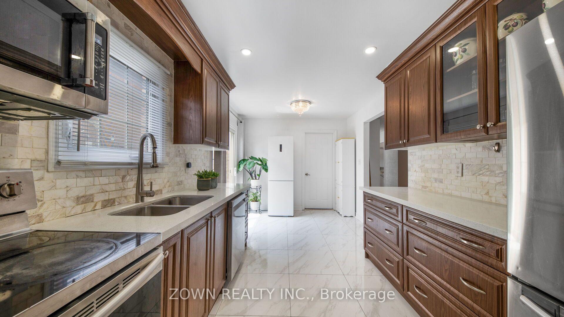 Photo 14 of 1542 Kirkrow Crescent, Mississauga, East Credit — HOMEH