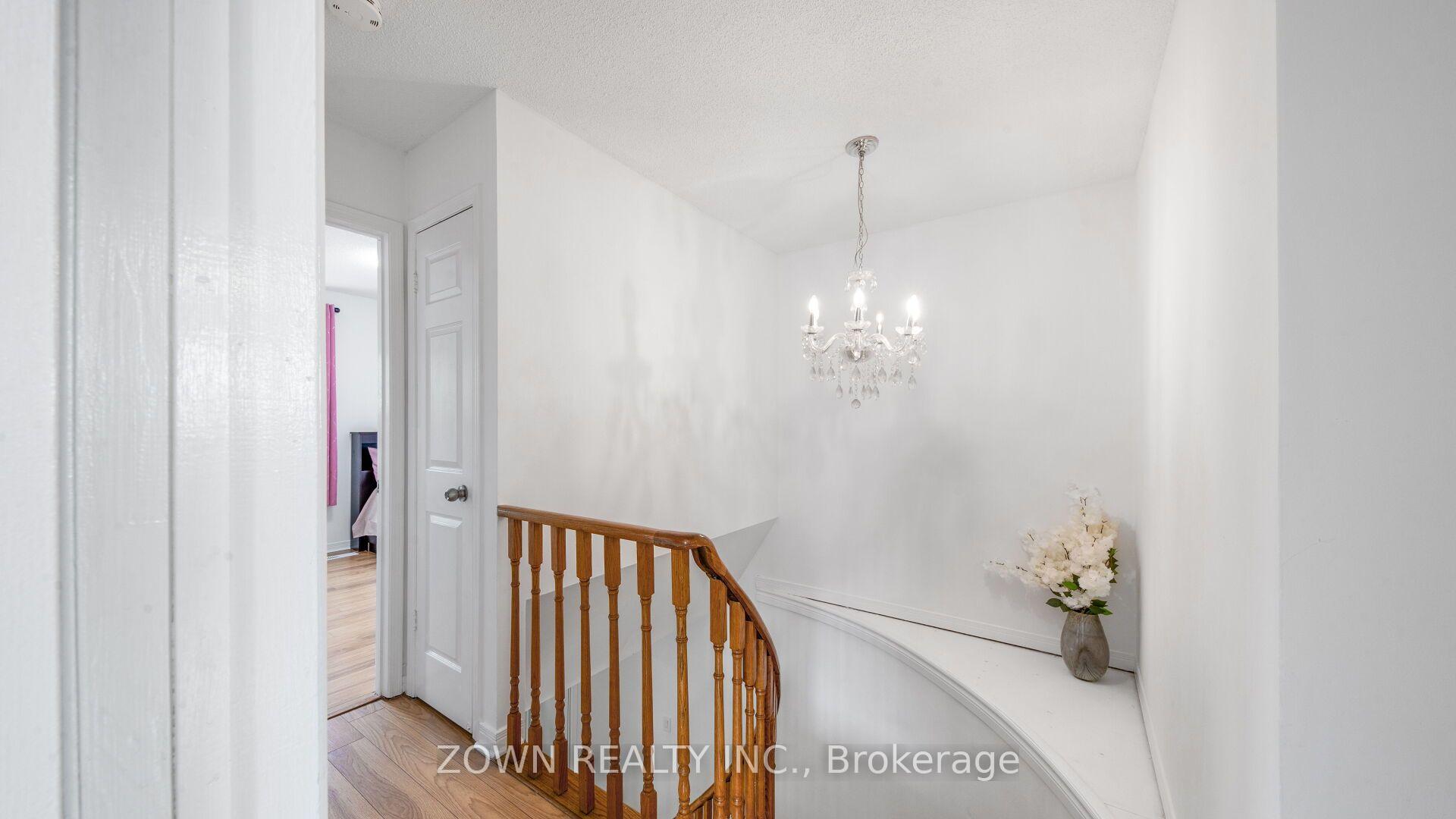 Photo 16 of 1542 Kirkrow Crescent, Mississauga, East Credit — HOMEH
