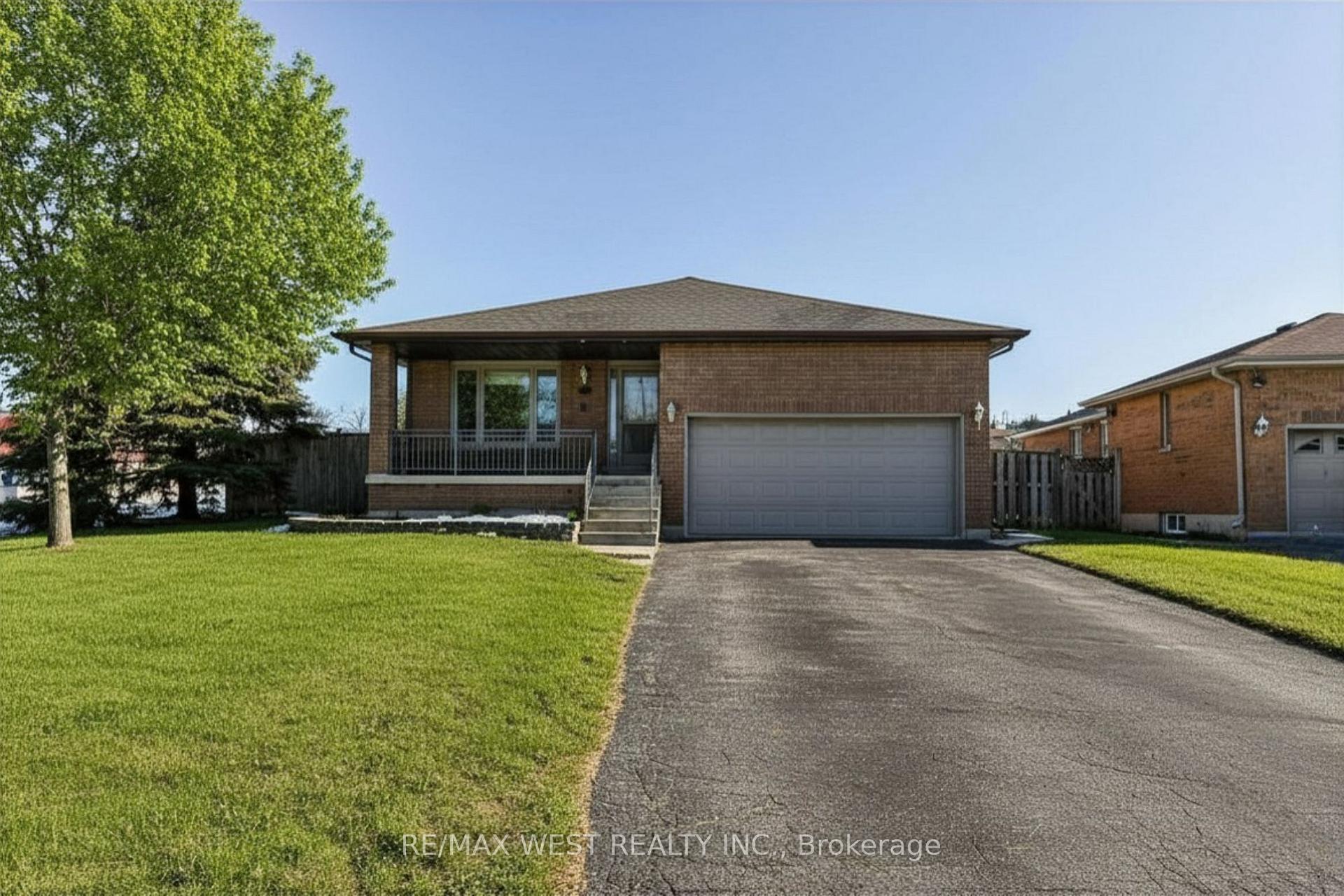 Photo 1 of 139 Carmen Crescent, Vaughan, East Woodbridge — HOMEH