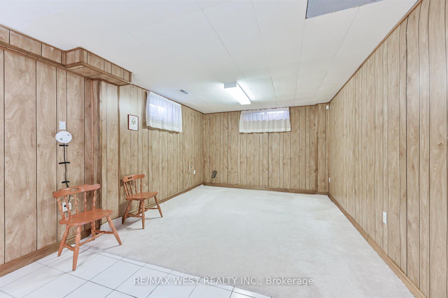 Photo 20 of 139 Carmen Crescent, Vaughan, East Woodbridge — HOMEH