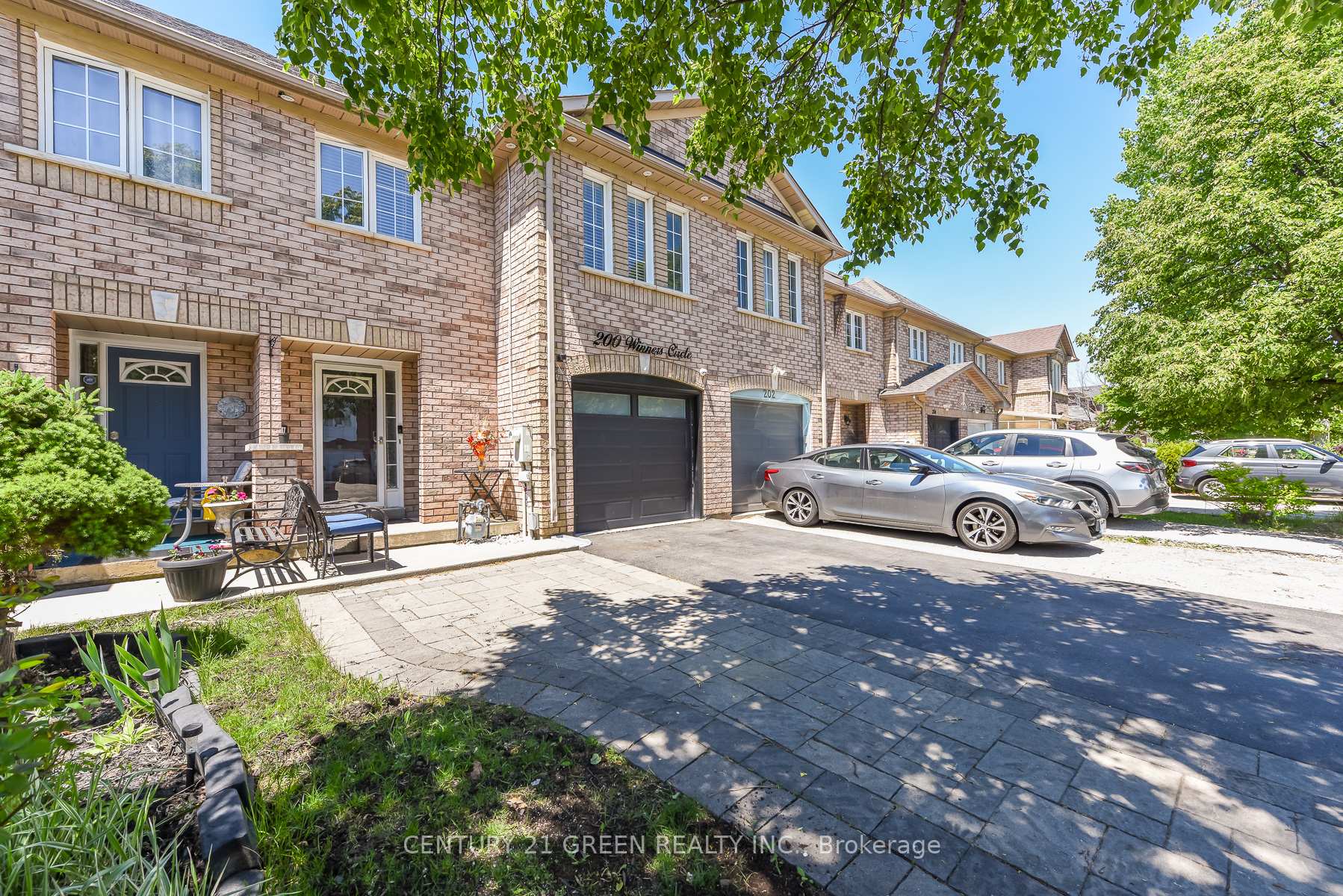 Photo 3 of 200 Winners Circle, Brampton, Northwest Sandalwood Parkway — HOMEH