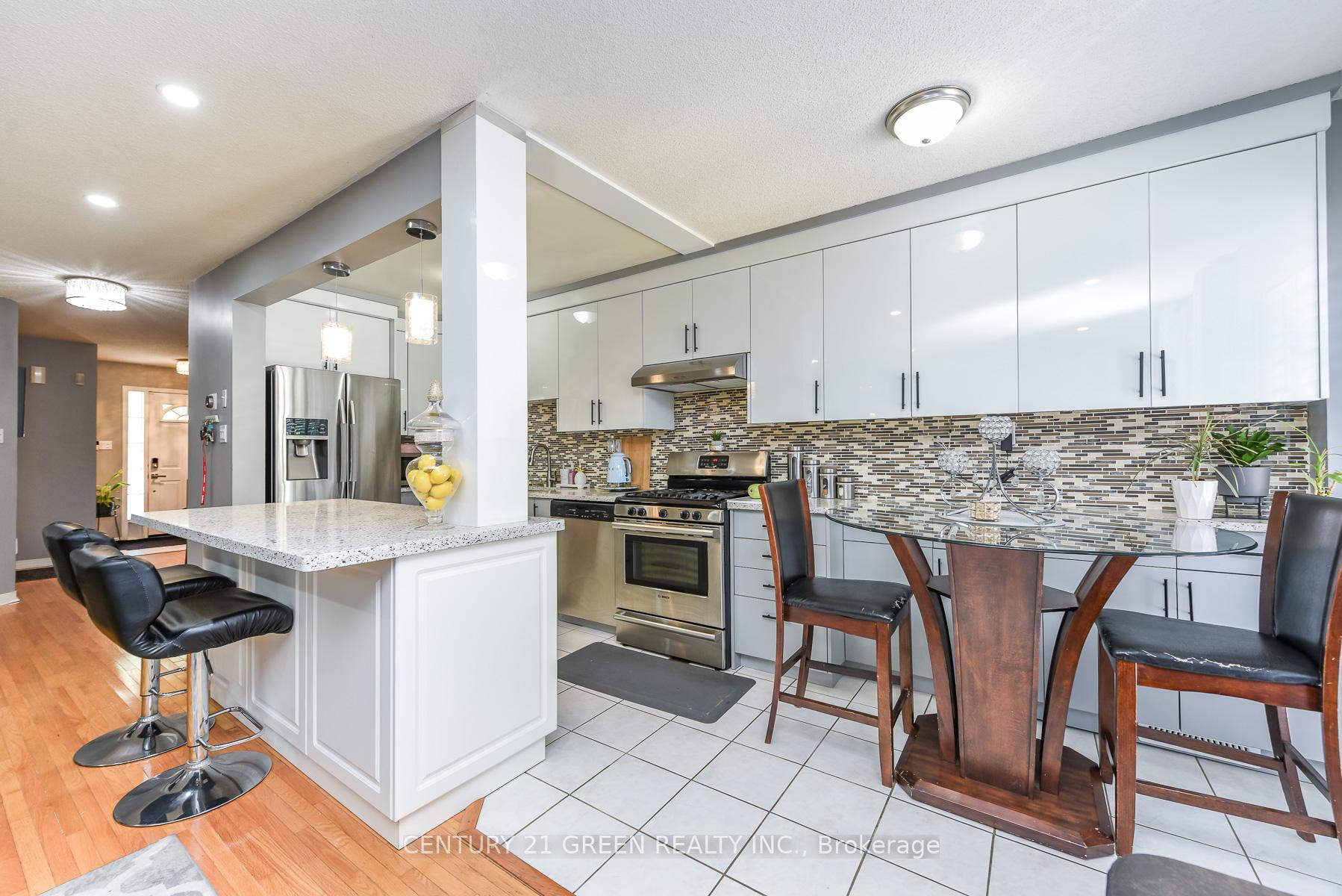 Photo 32 of 200 Winners Circle, Brampton, Northwest Sandalwood Parkway — HOMEH