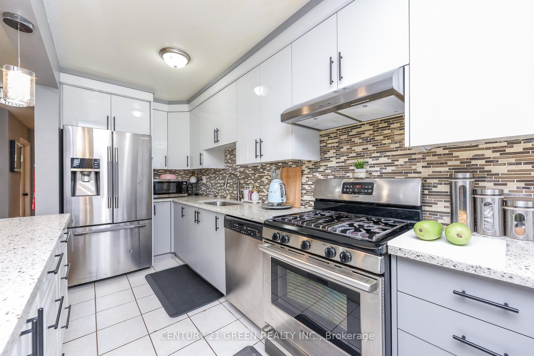 Photo 34 of 200 Winners Circle, Brampton, Northwest Sandalwood Parkway — HOMEH