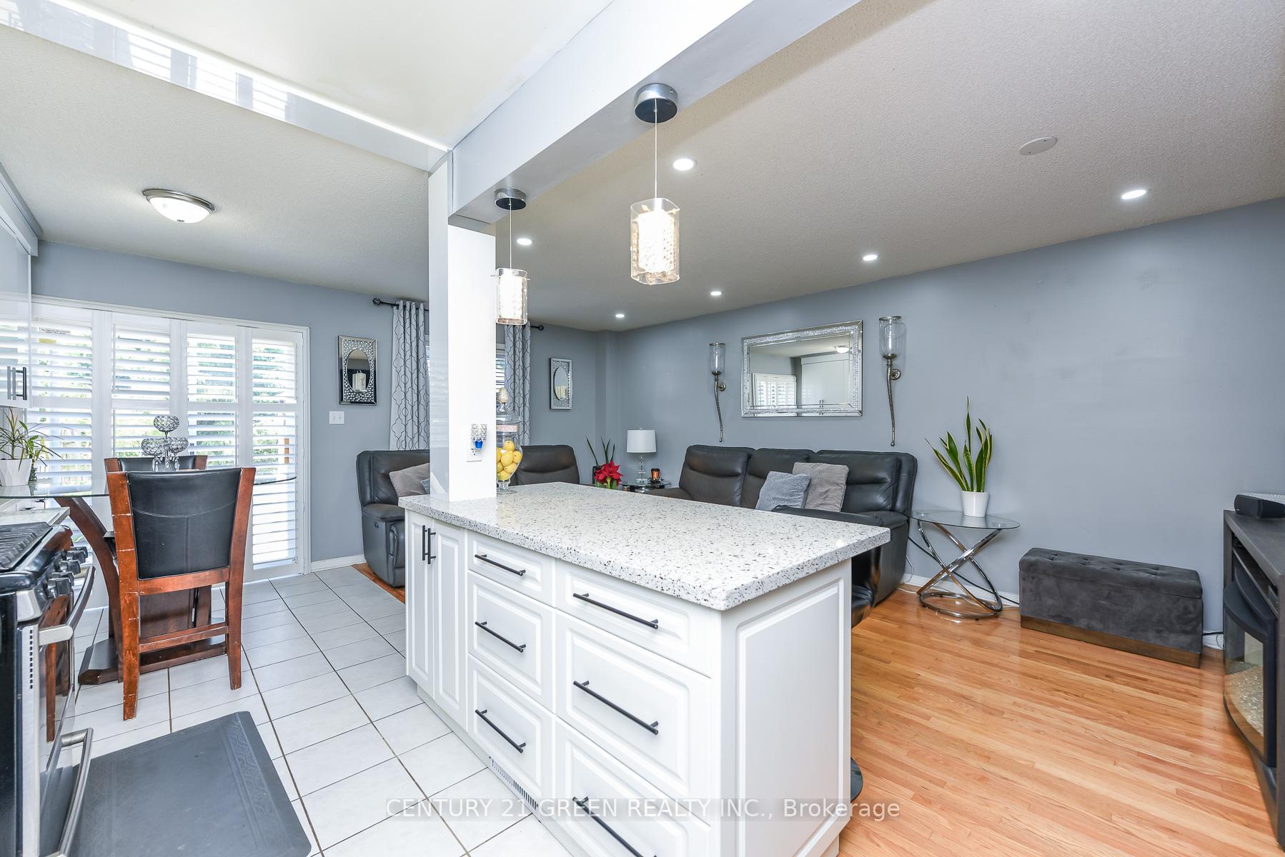 Photo 35 of 200 Winners Circle, Brampton, Northwest Sandalwood Parkway — HOMEH