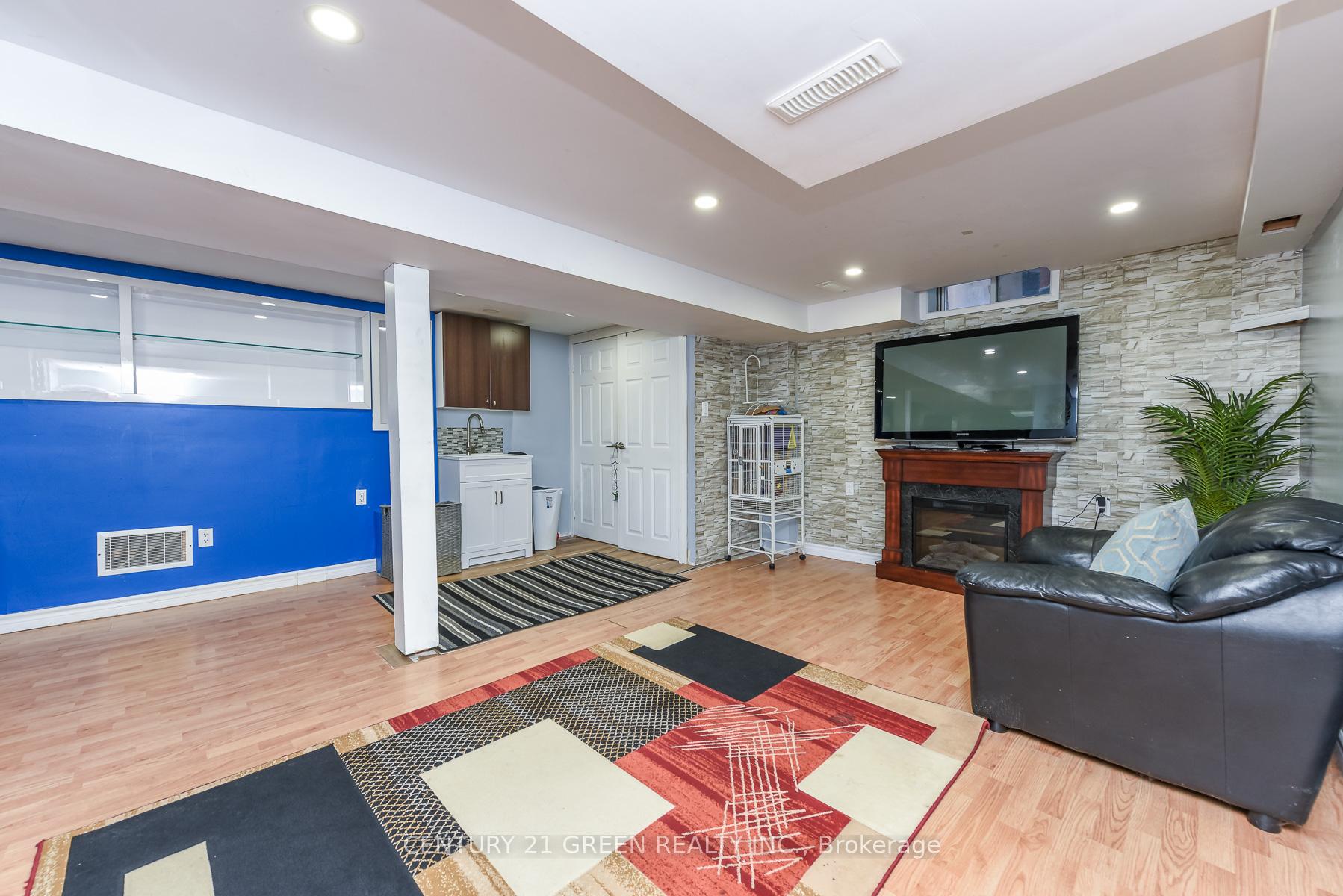 Photo 39 of 200 Winners Circle, Brampton, Northwest Sandalwood Parkway — HOMEH