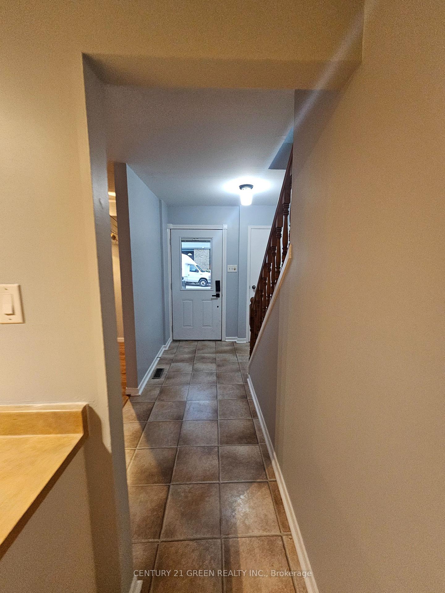 Photo 4 of Unit 7, 98 Falconer Drive, Mississauga, Streetsville — HOMEH