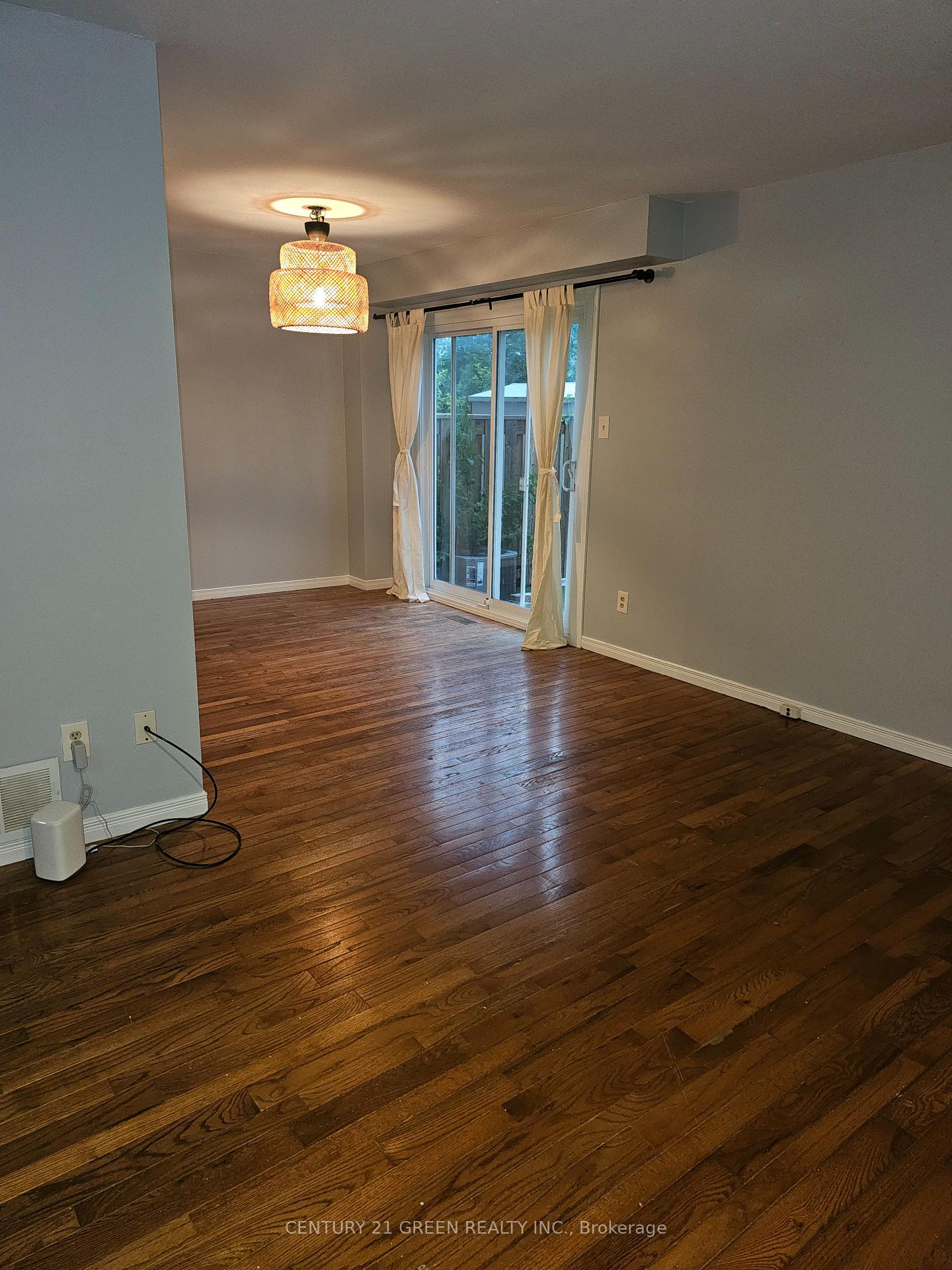 Photo 6 of Unit 7, 98 Falconer Drive, Mississauga, Streetsville — HOMEH