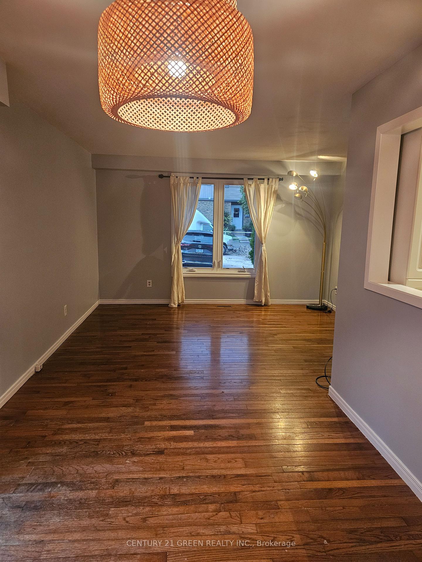 Photo 8 of Unit 7, 98 Falconer Drive, Mississauga, Streetsville — HOMEH