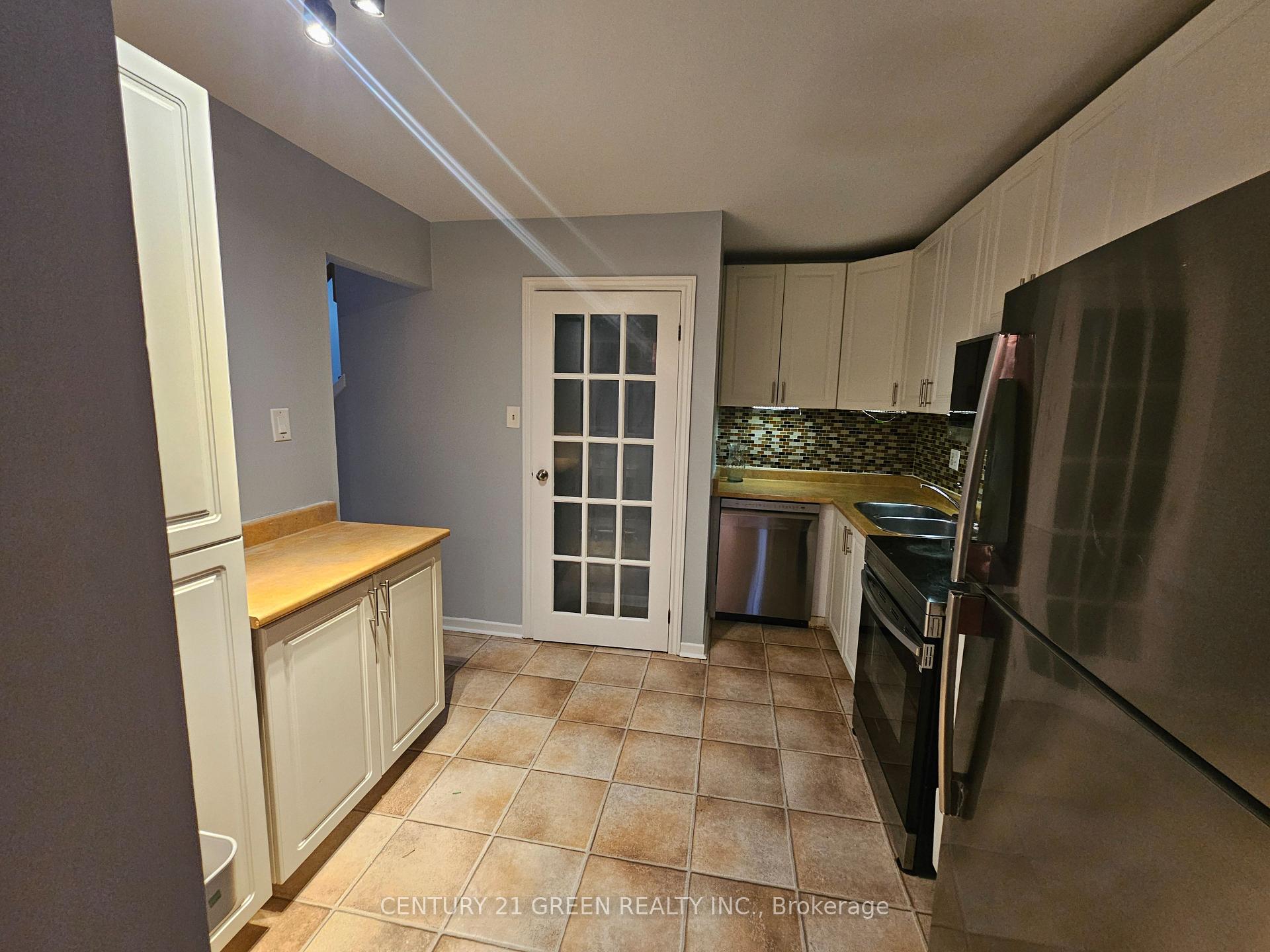 Photo 9 of Unit 7, 98 Falconer Drive, Mississauga, Streetsville — HOMEH