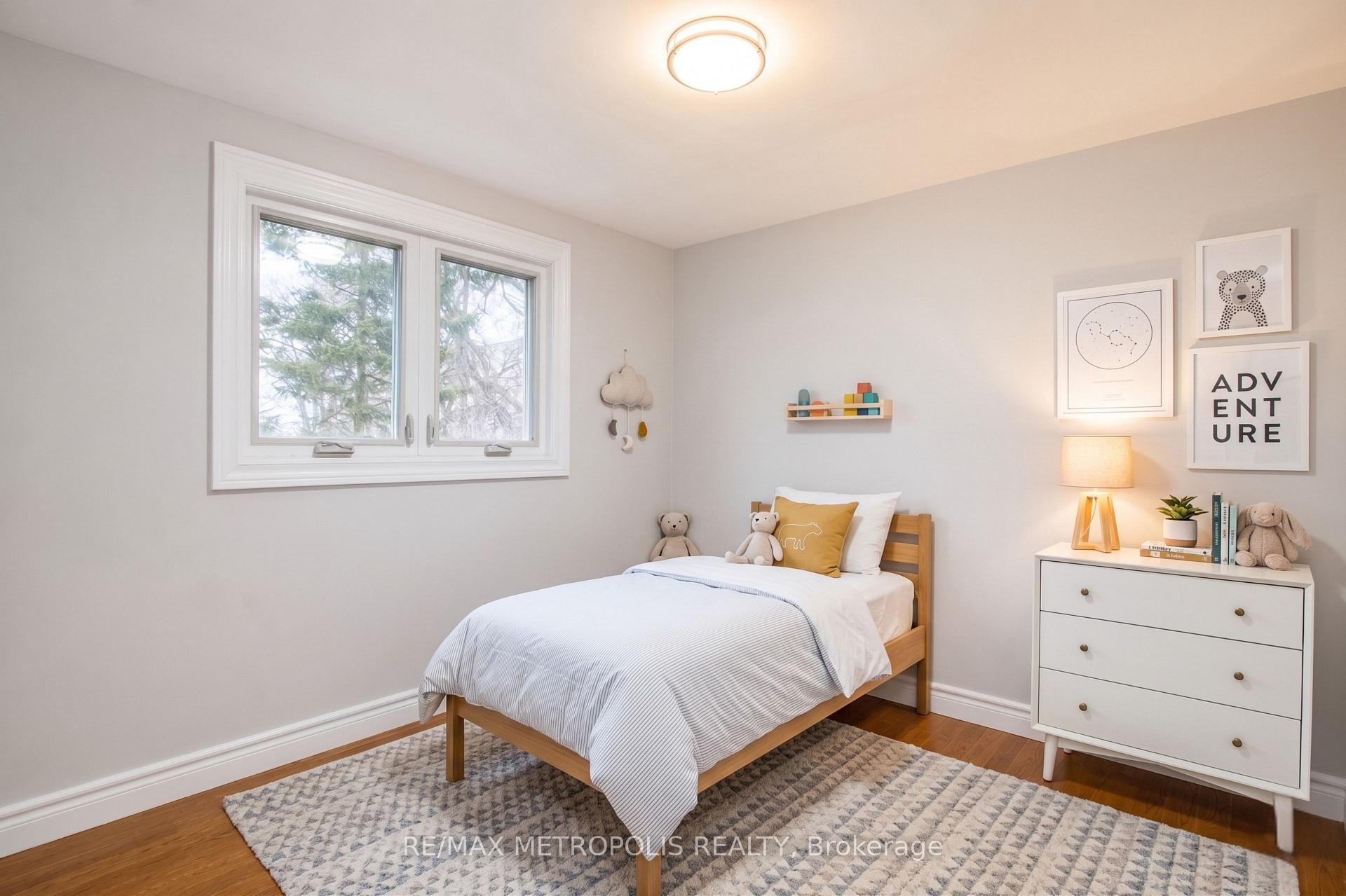 Photo 9 of 1098 Cedar Street, Oshawa, Lakeview — HOMEH