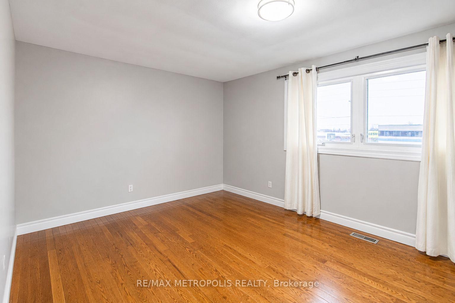 Photo 25 of 1098 Cedar Street, Oshawa, Lakeview — HOMEH