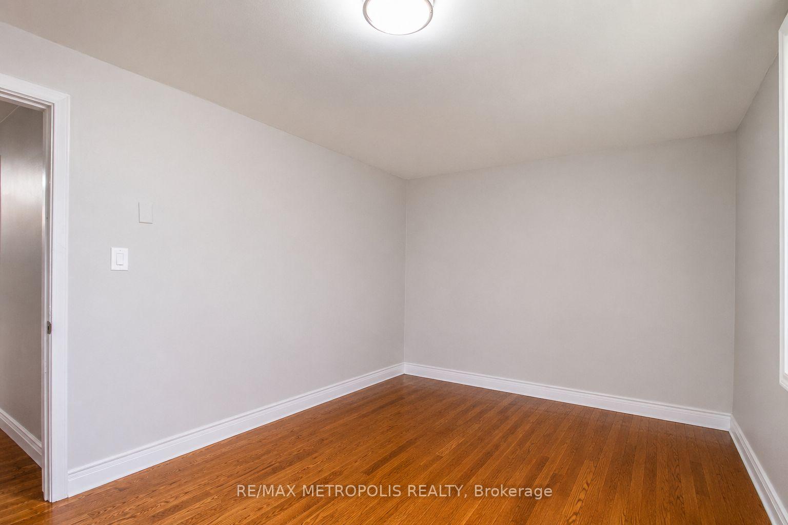 Photo 26 of 1098 Cedar Street, Oshawa, Lakeview — HOMEH