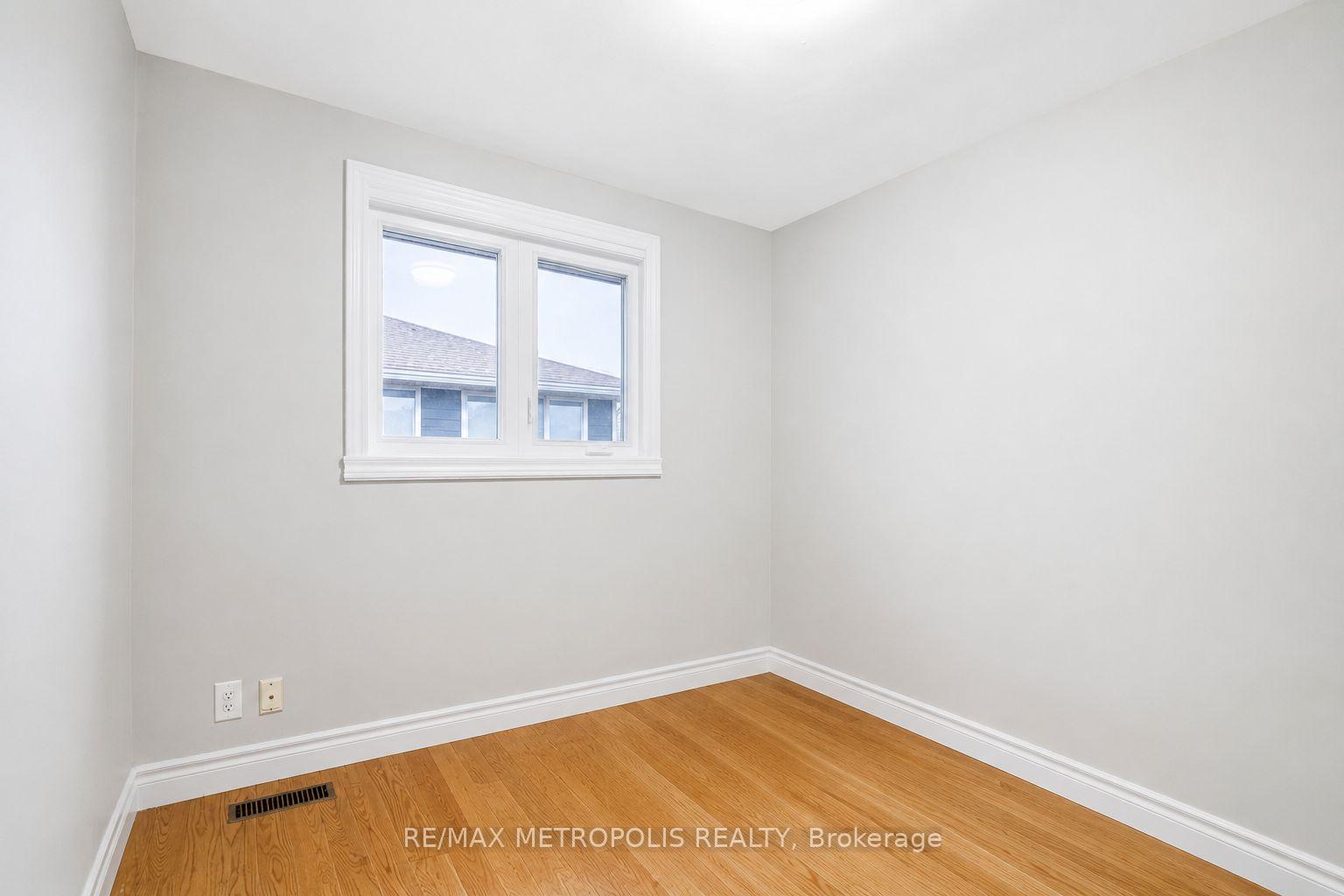 Photo 28 of 1098 Cedar Street, Oshawa, Lakeview — HOMEH