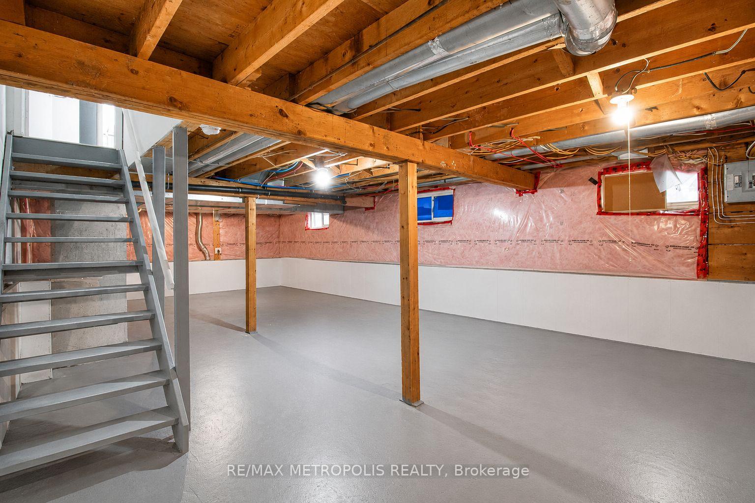 Photo 32 of 1098 Cedar Street, Oshawa, Lakeview — HOMEH