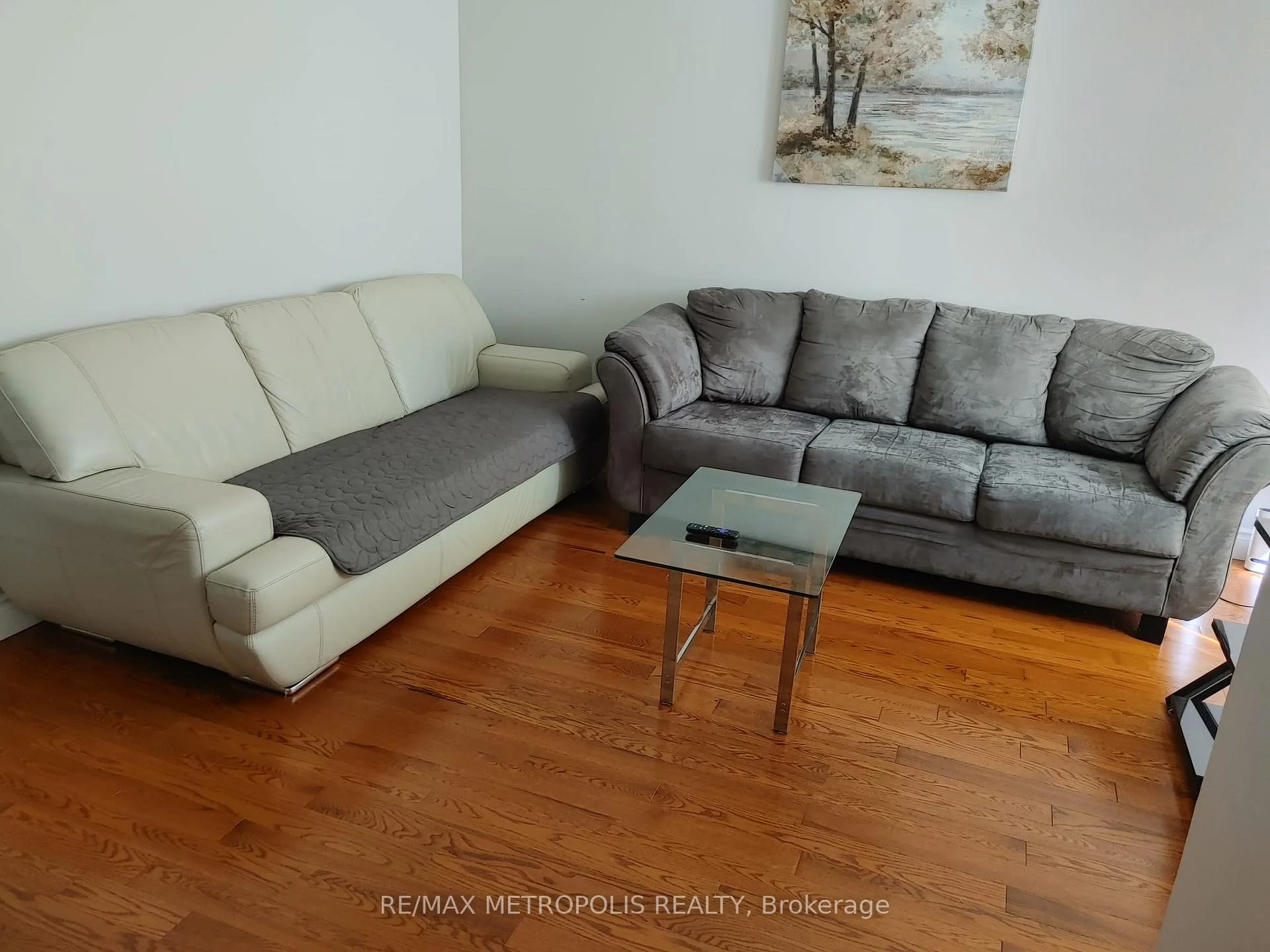 Photo 4 of 1098 Cedar Street, Oshawa, Lakeview — HOMEH