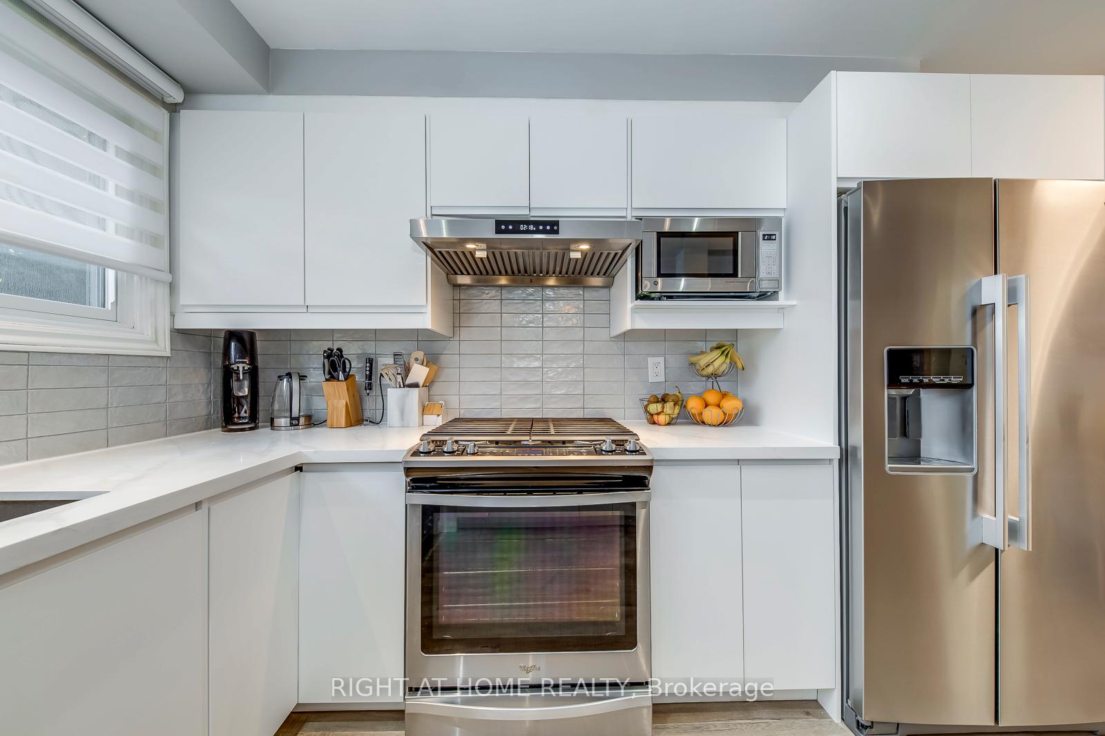 Photo 10 of 132 Ashton Crescent, Brampton, Central Park — HOMEH