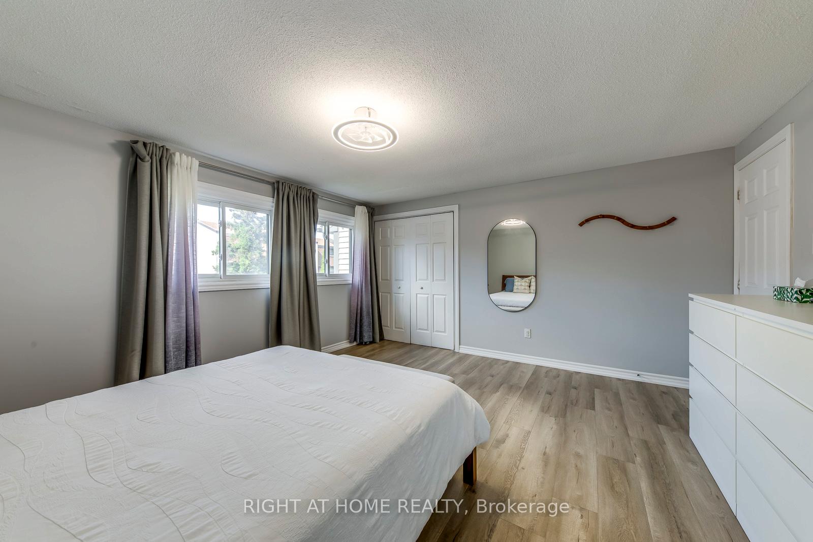 Photo 17 of 132 Ashton Crescent, Brampton, Central Park — HOMEH